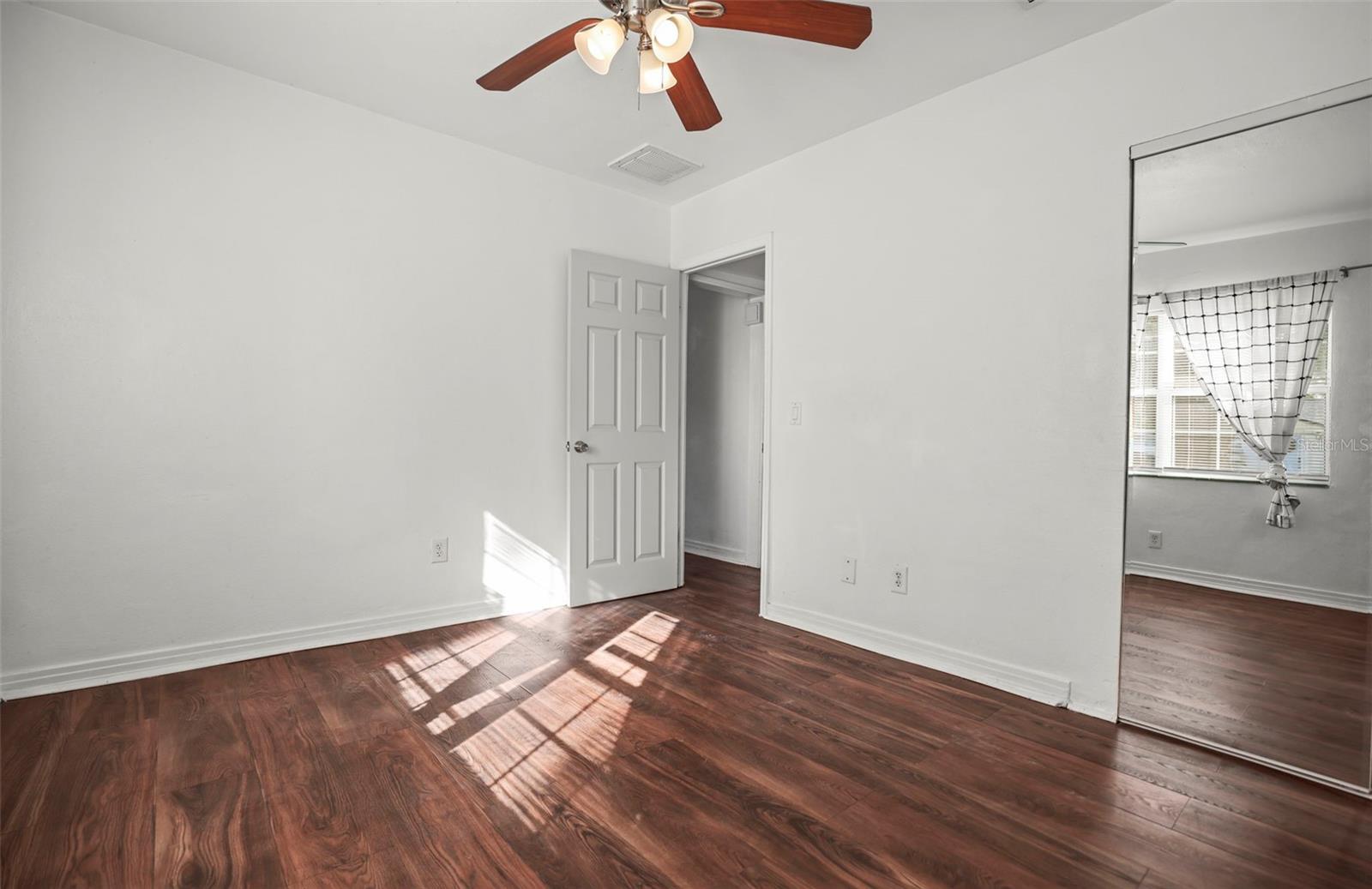 Image 13 of 22 For 1511 35th Avenue N