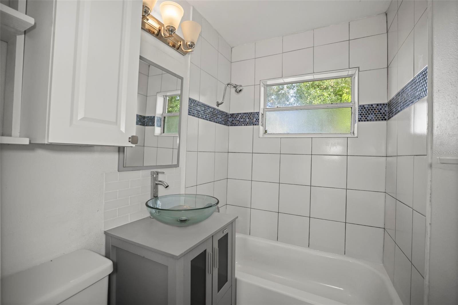 Image 18 of 22 For 1511 35th Avenue N