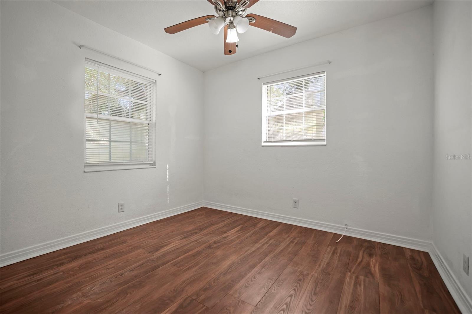 Image 20 of 22 For 1511 35th Avenue N