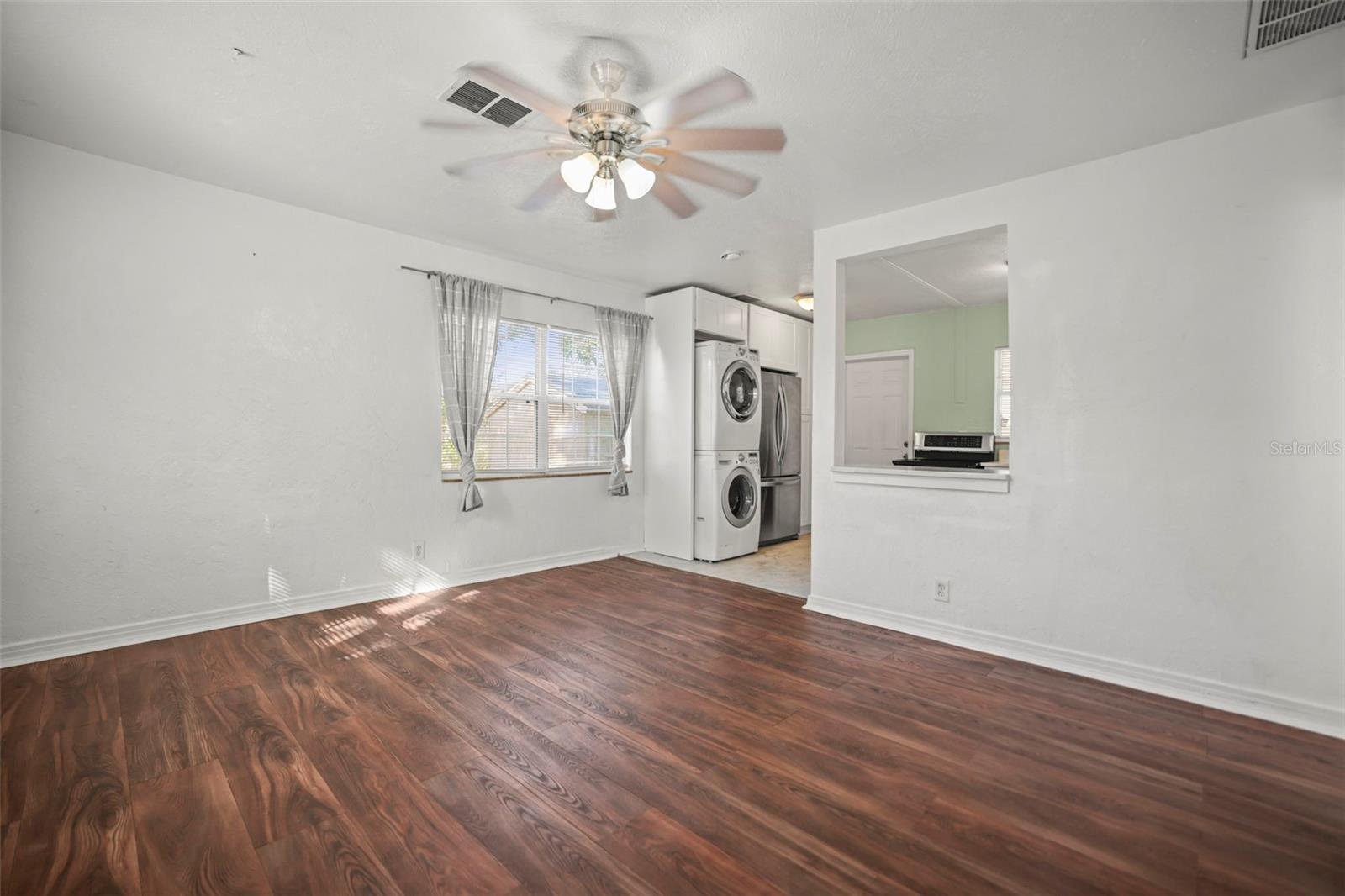 Image 4 of 22 For 1511 35th Avenue N