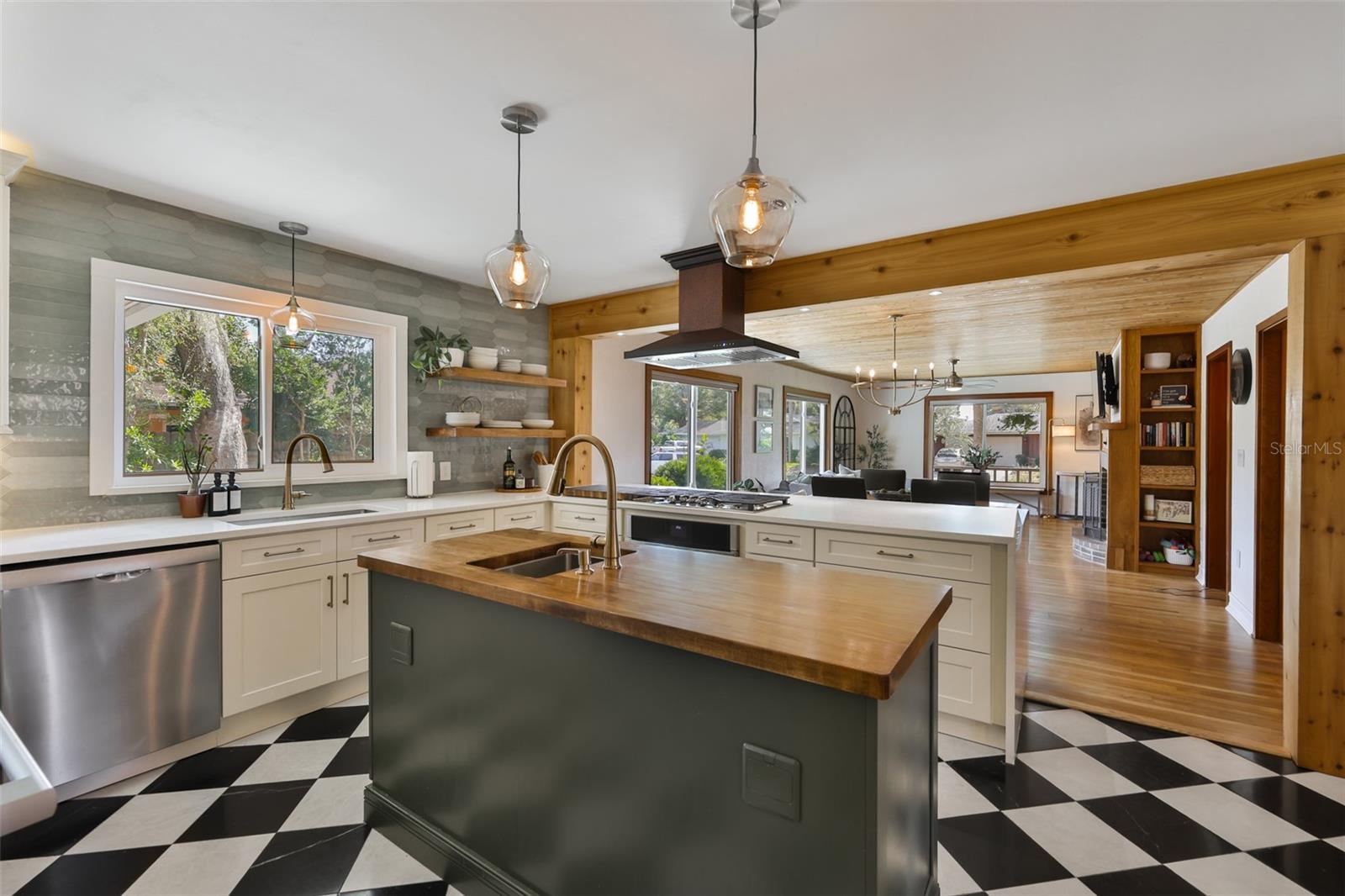 Image 15 of 58 For 2951 61st Avenue S