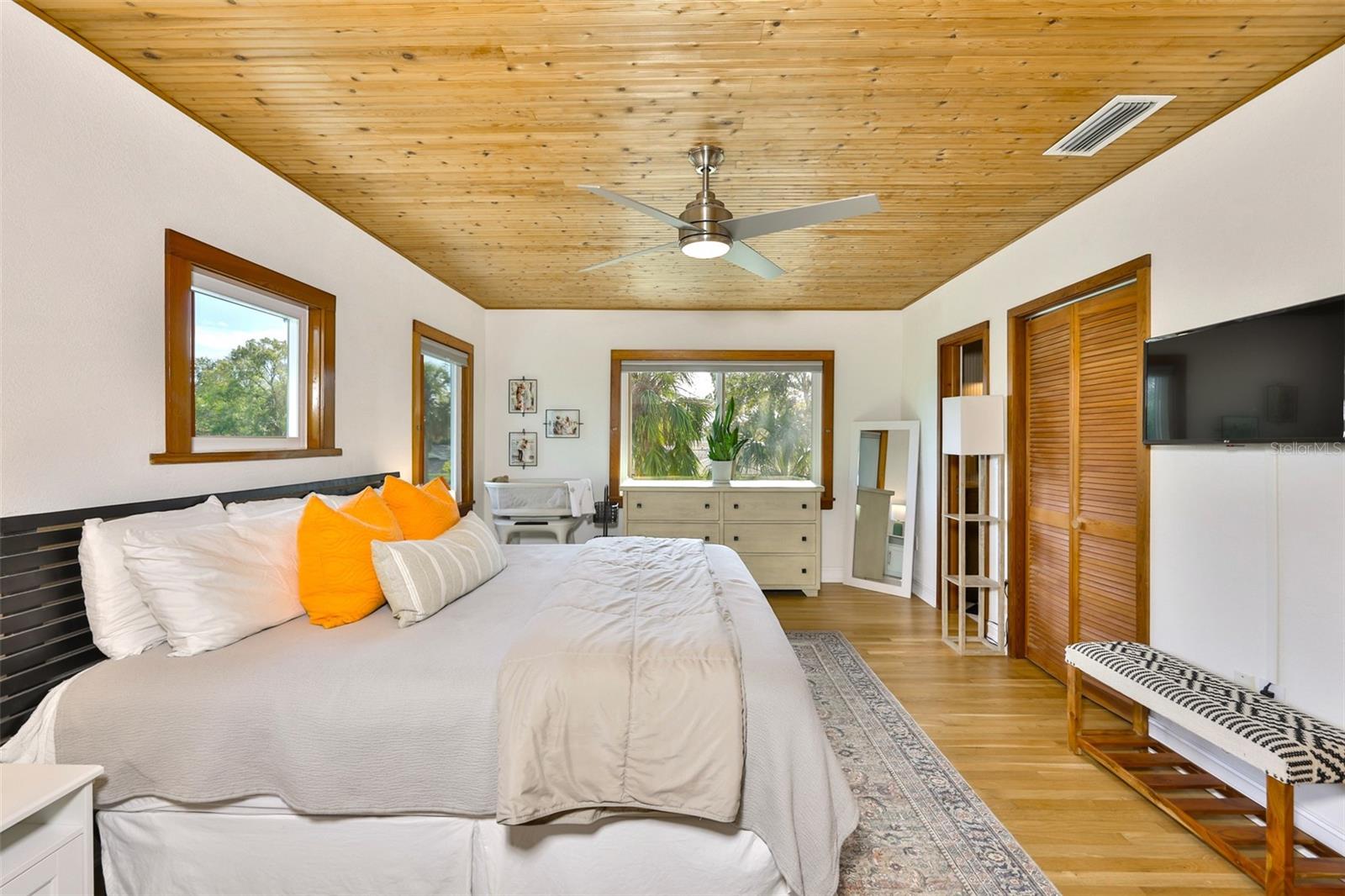 Image 20 of 58 For 2951 61st Avenue S