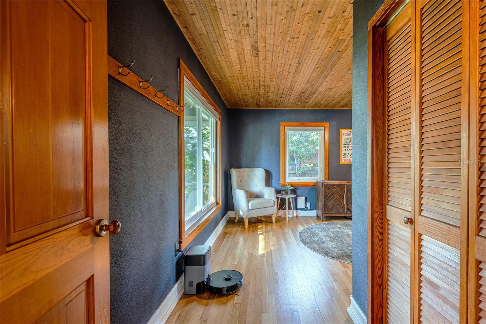 Image 24 of 58 For 2951 61st Avenue S