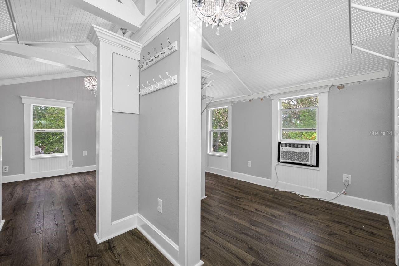 Image 16 of 23 For 4466 57th Avenue N