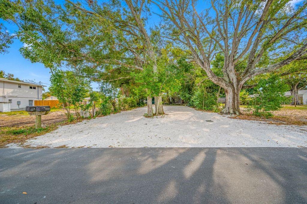 Image 19 of 23 For 4466 57th Avenue N