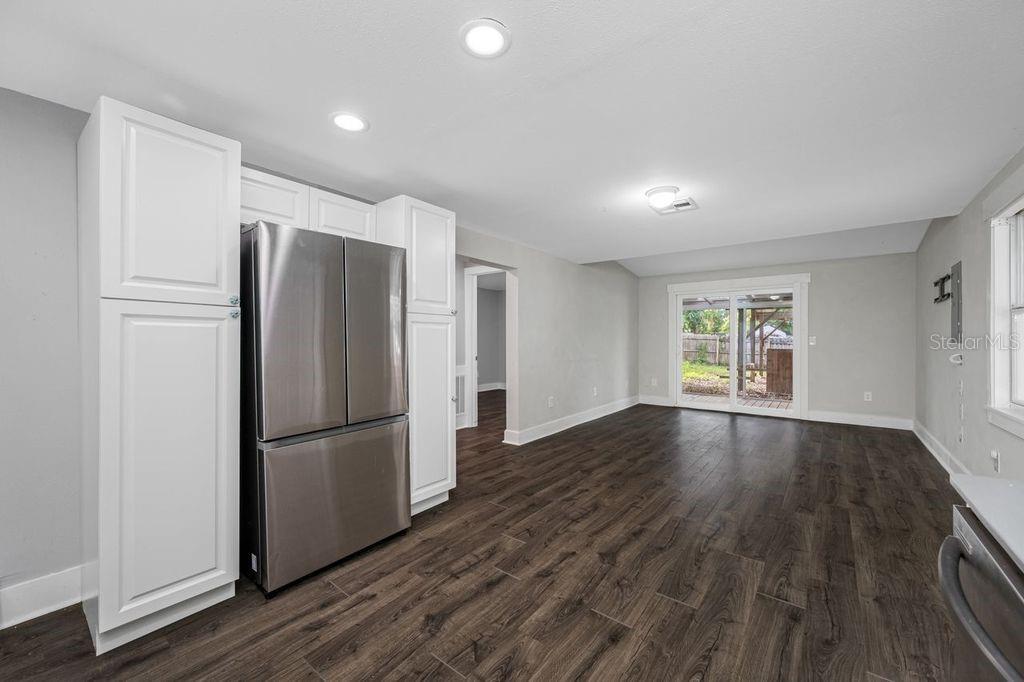 Image 5 of 23 For 4466 57th Avenue N