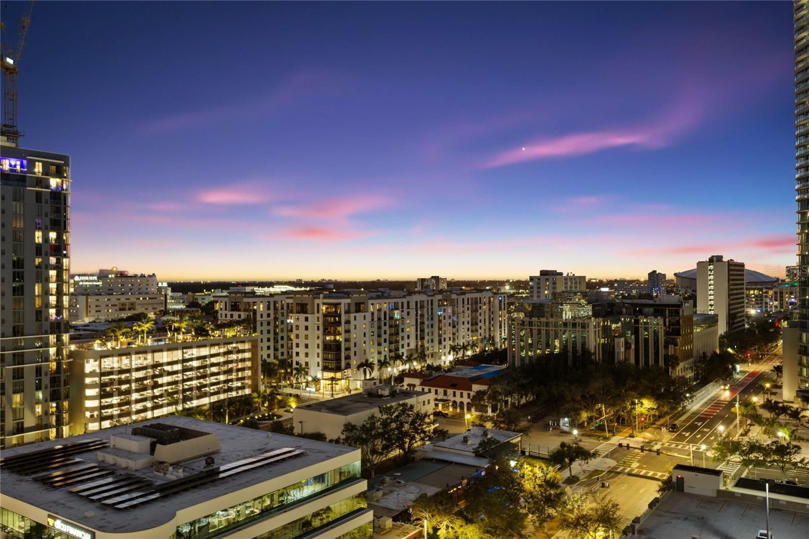 Image 2 of 33 For 275 1st Avenue S 1407