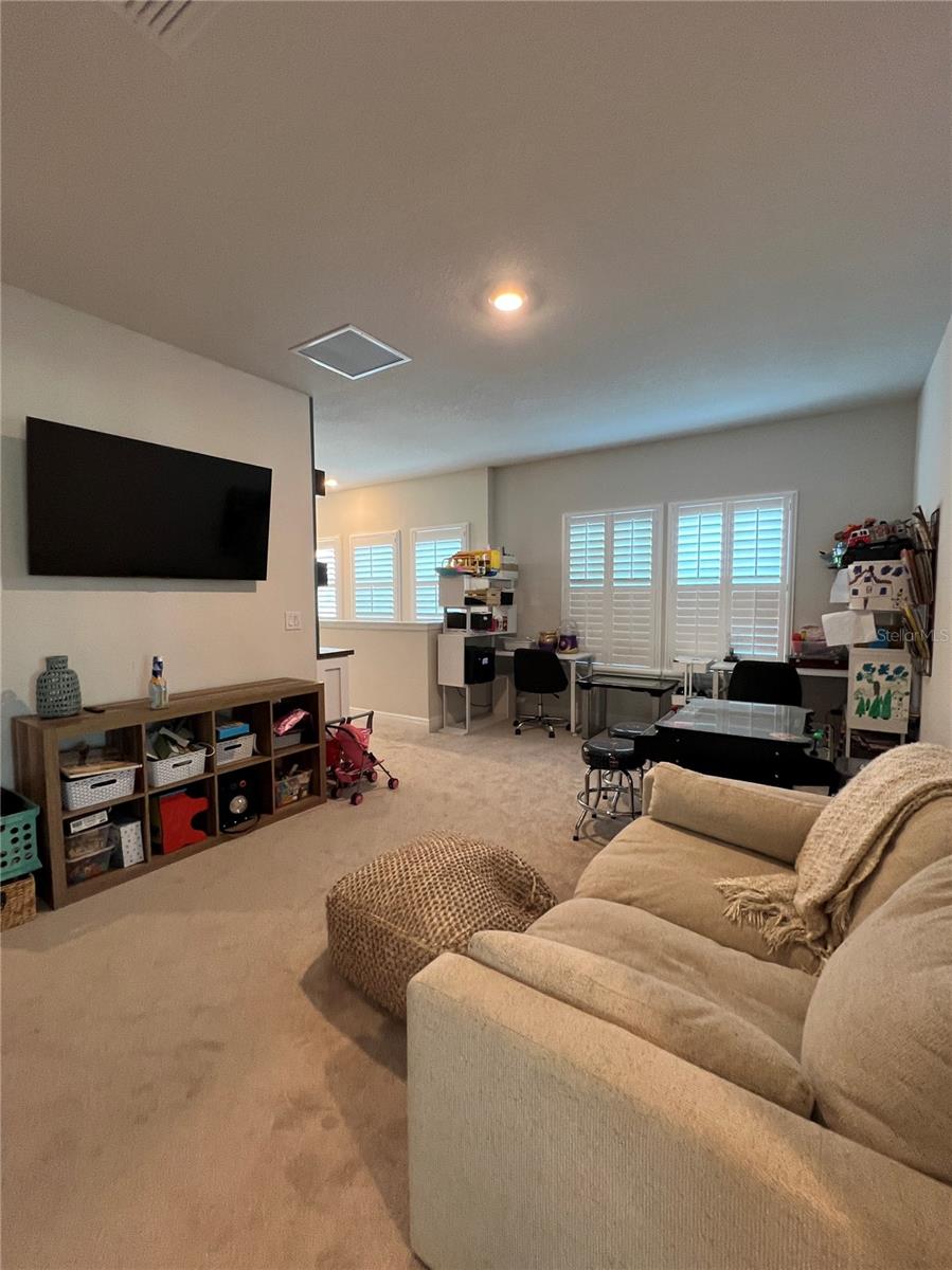 Listing photo id 18 for 28841 Orange Berry Drive