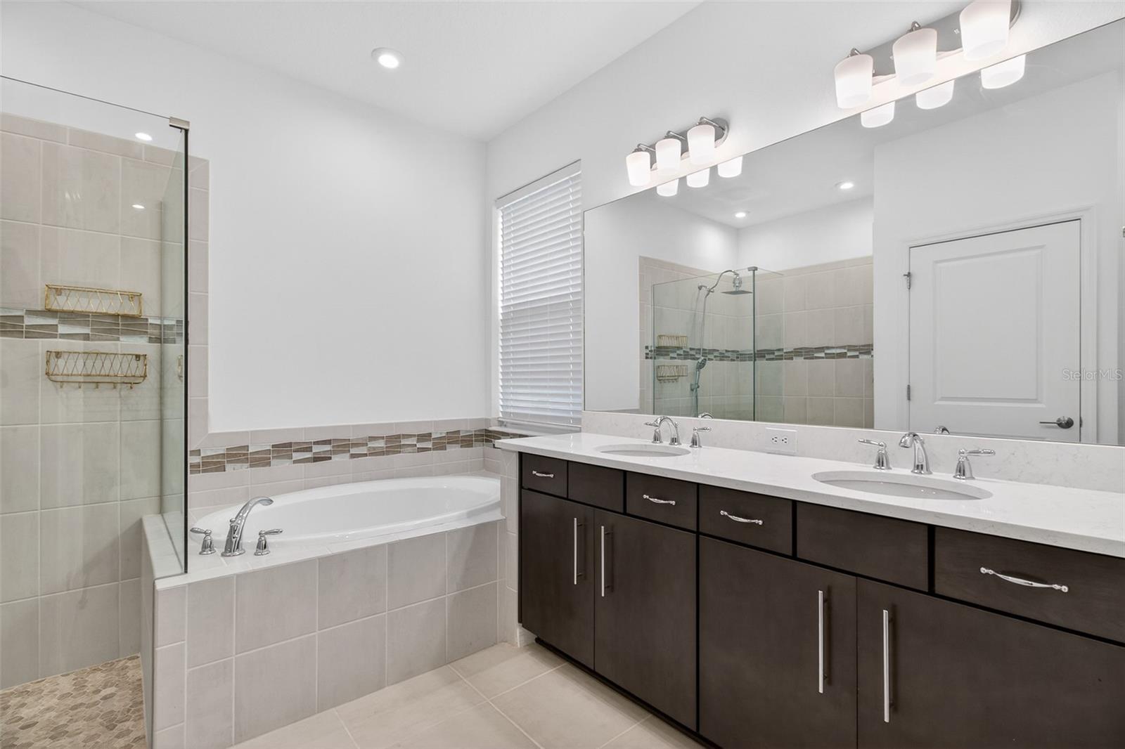 Image 25 of 65 For 5805 Fieldmoor Court