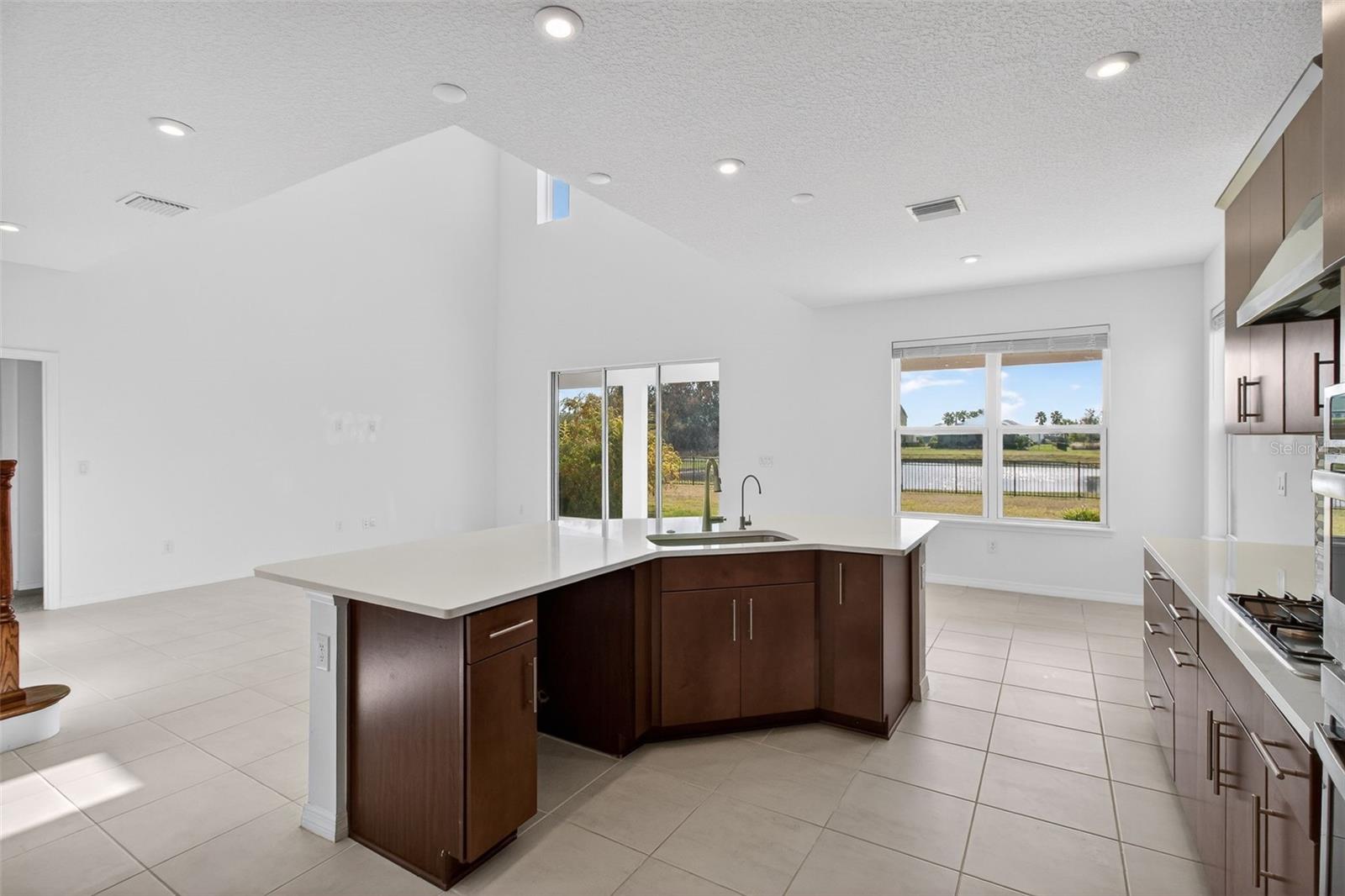 Image 8 of 65 For 5805 Fieldmoor Court