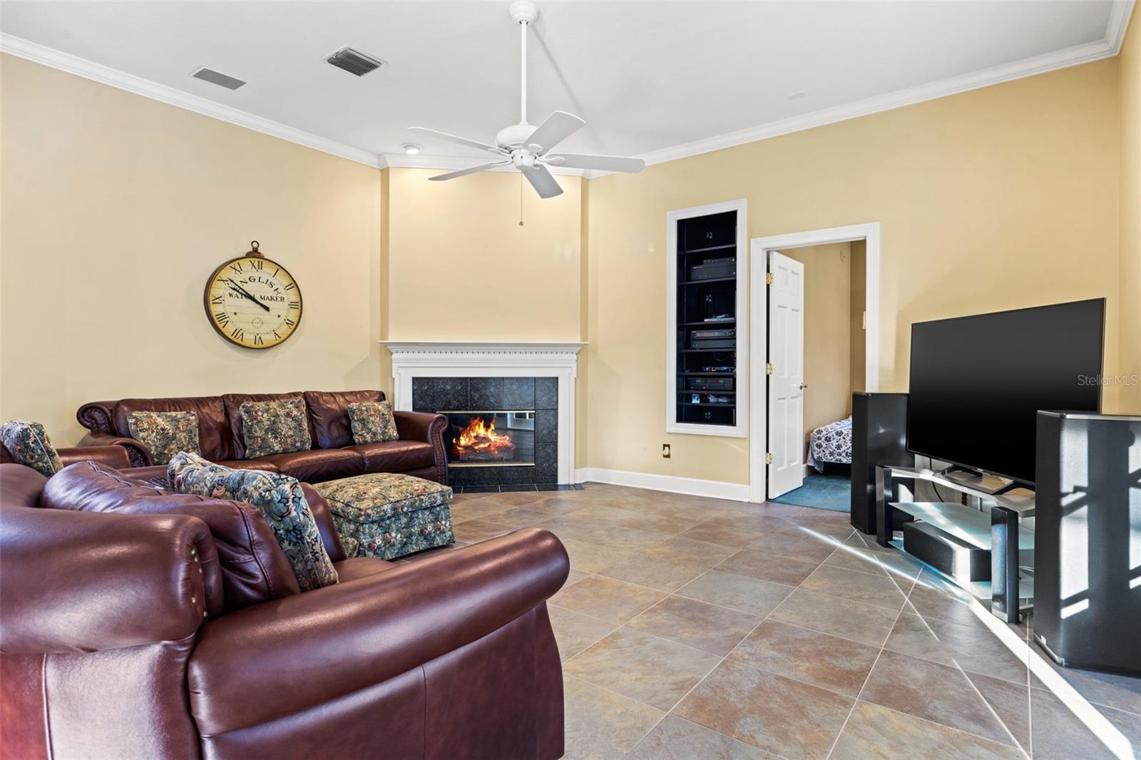 Image 14 of 52 For 6445 Renwick Circle