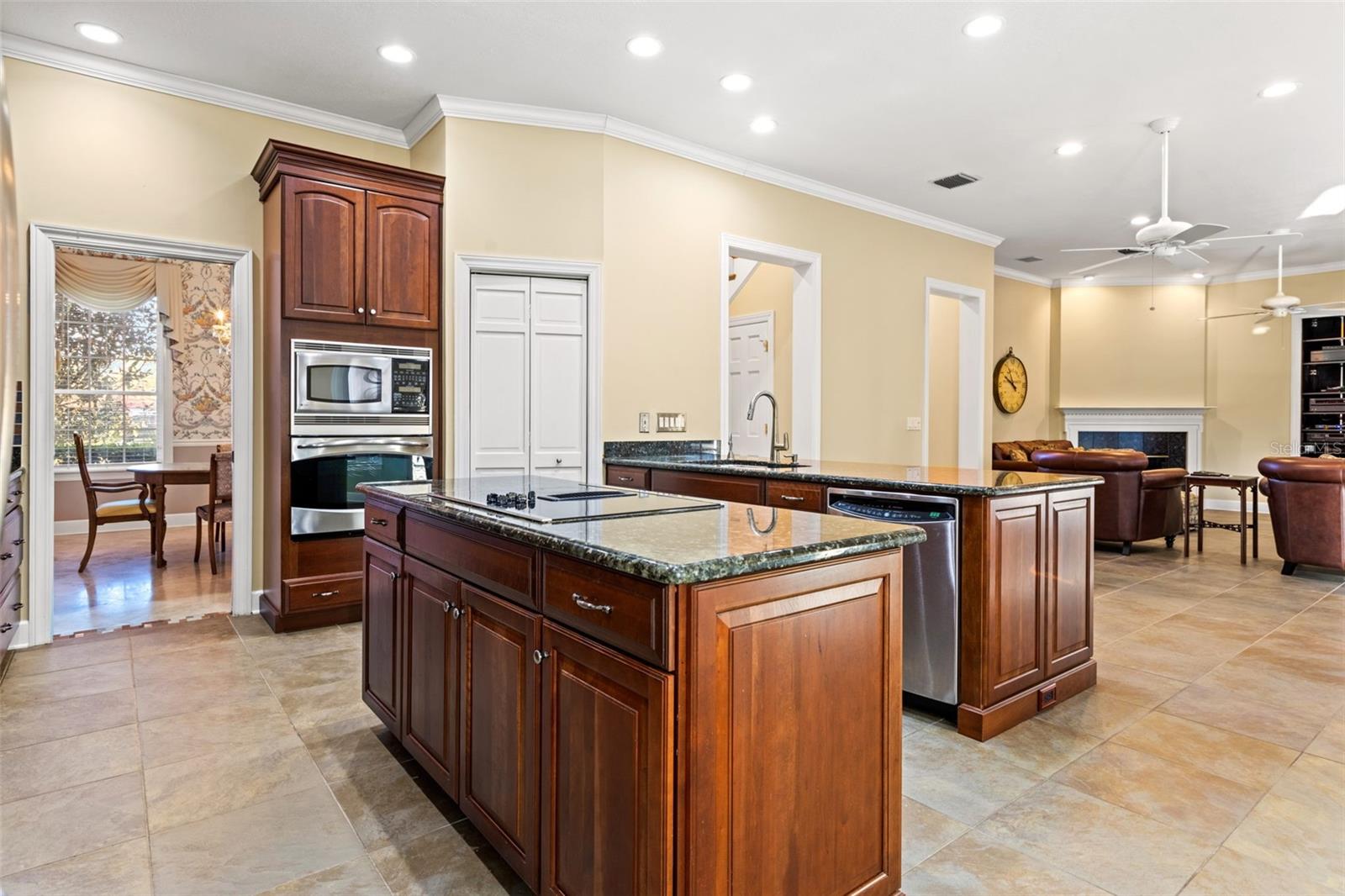 Image 21 of 52 For 6445 Renwick Circle