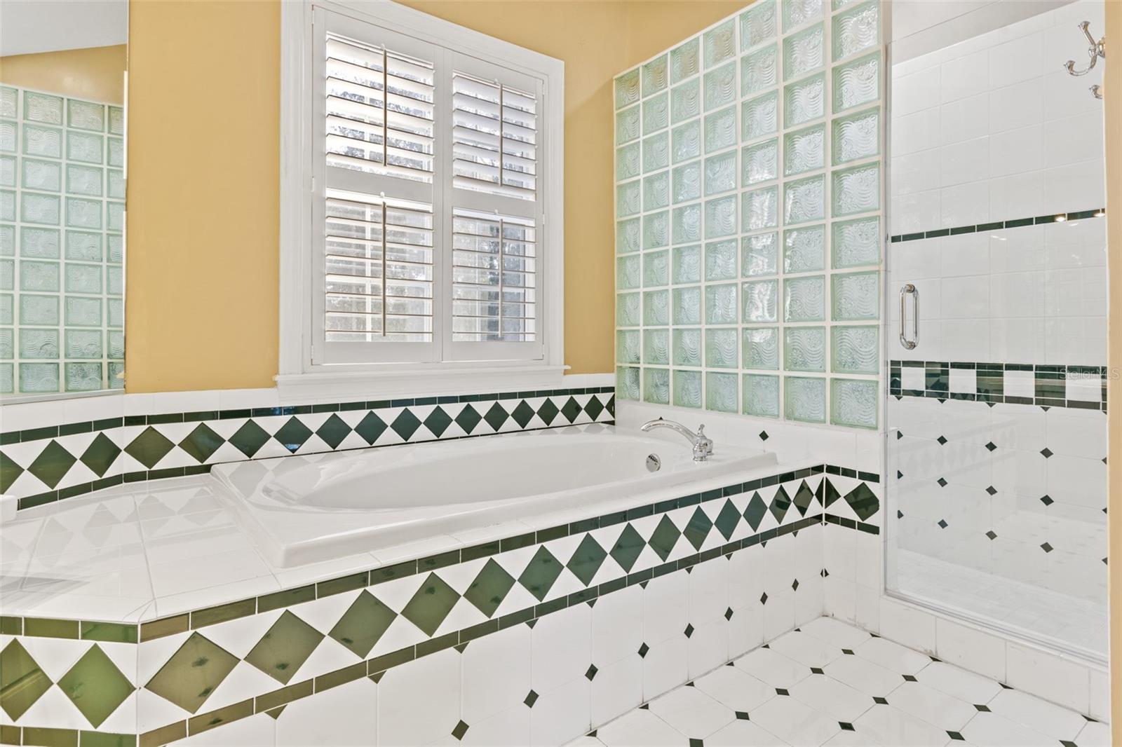 Image 32 of 52 For 6445 Renwick Circle