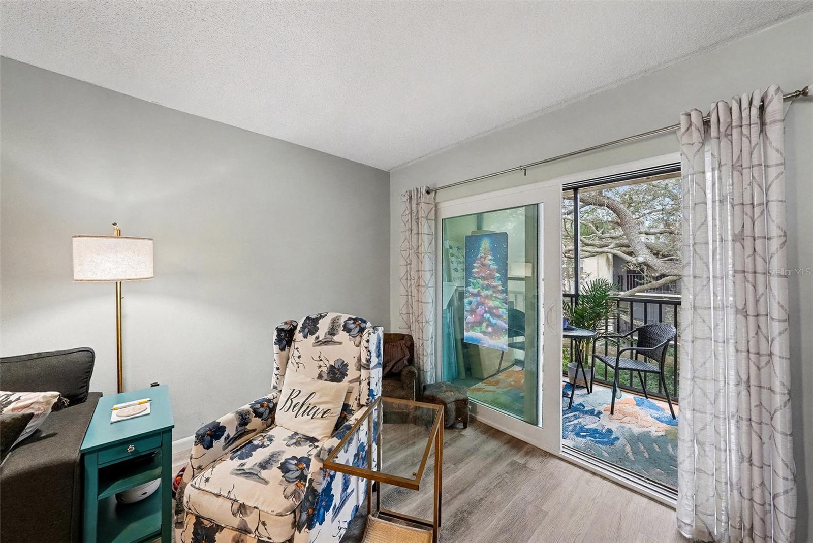 Image 14 of 23 For 831 Maple Court 310