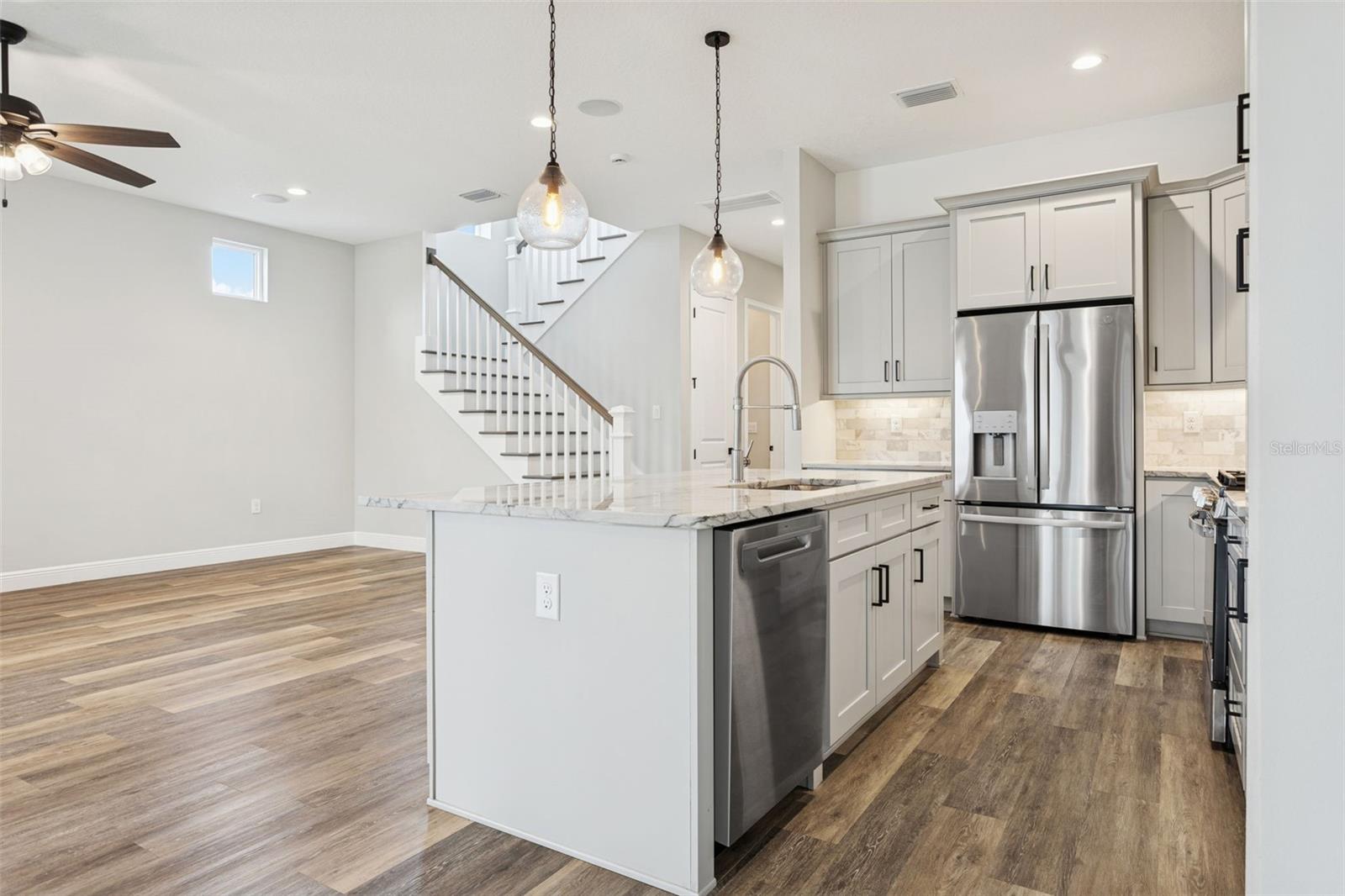 Image 11 of 52 For 3824 Carmen Street