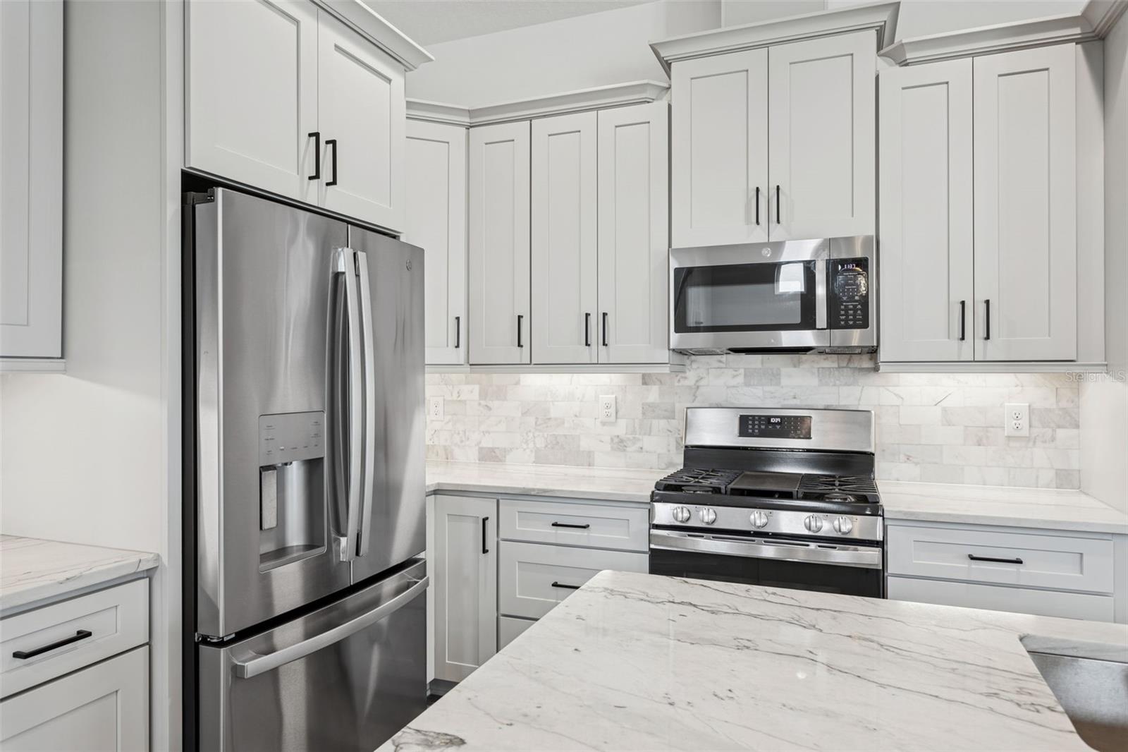 Image 13 of 52 For 3824 Carmen Street