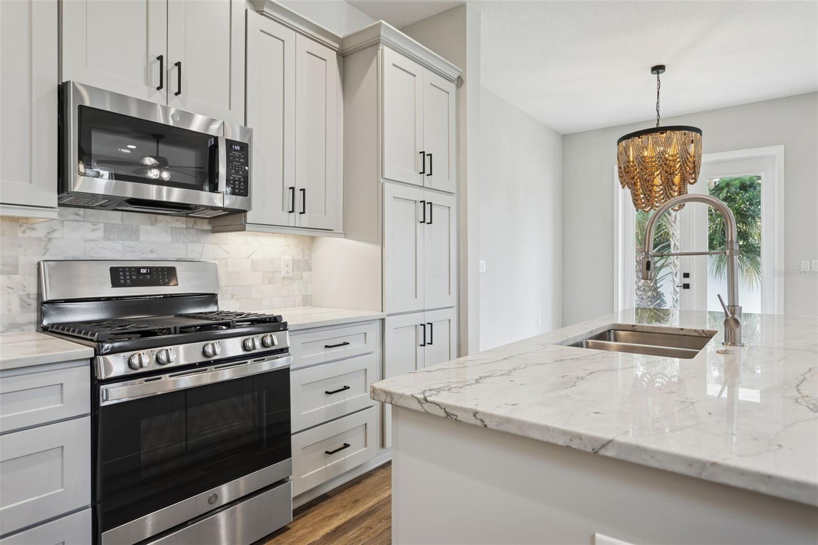 Image 15 of 52 For 3824 Carmen Street