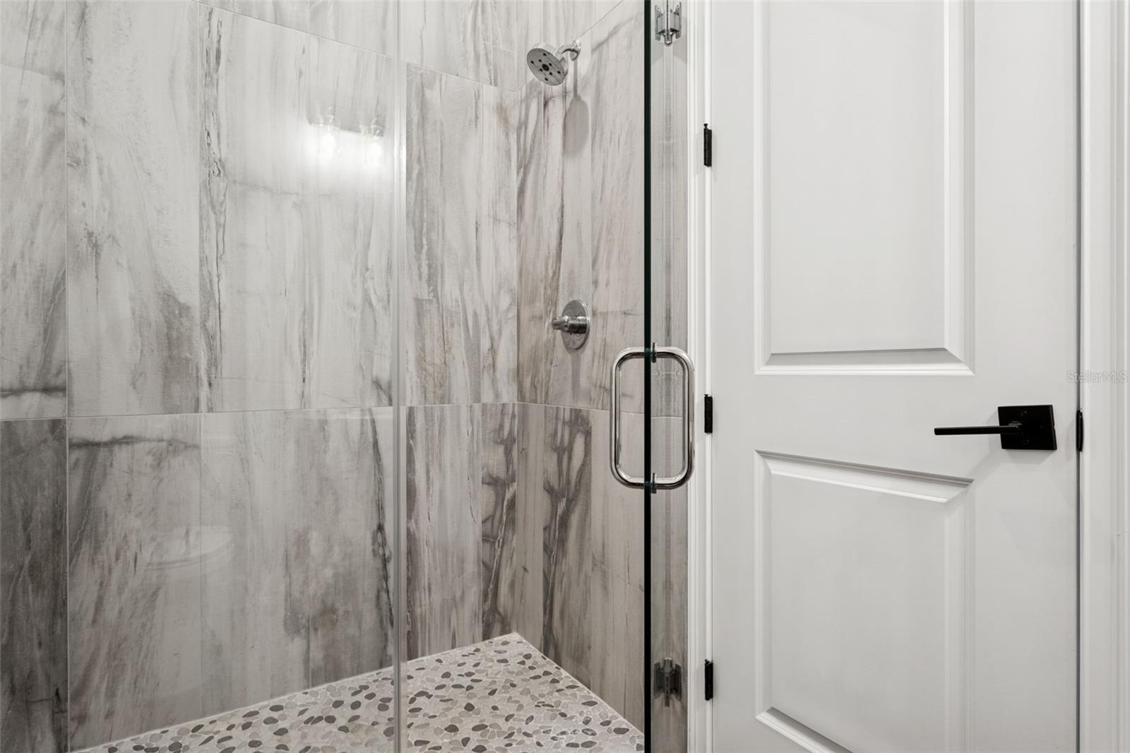 Image 18 of 52 For 3824 Carmen Street