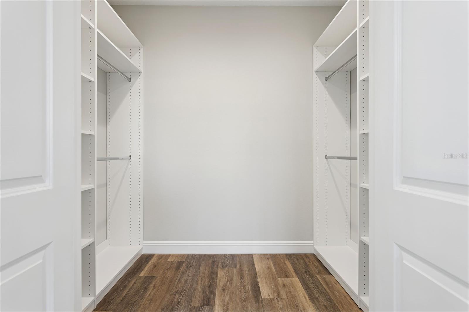 Image 24 of 52 For 3824 Carmen Street