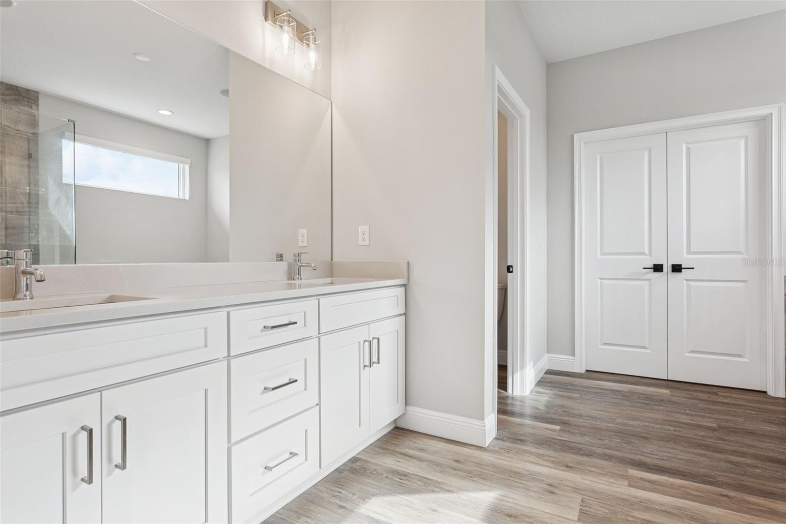 Image 27 of 52 For 3824 Carmen Street