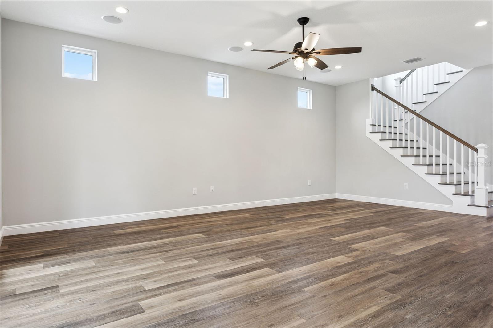 Image 6 of 52 For 3824 Carmen Street