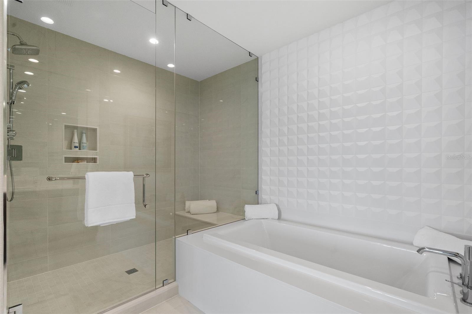 Image 19 of 71 For 301 1st Street S 2603