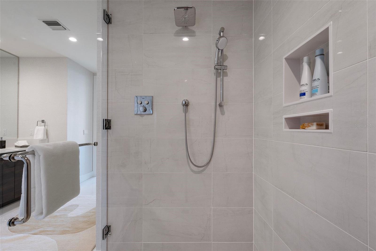 Image 20 of 71 For 301 1st Street S 2603