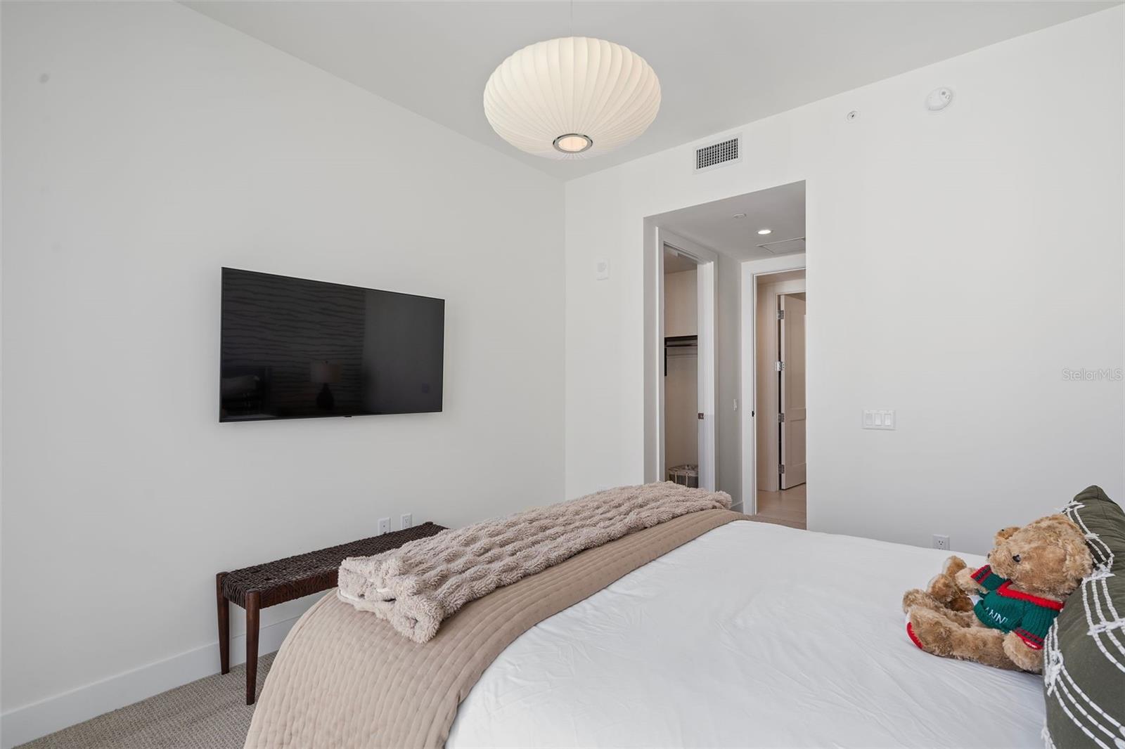 Image 31 of 71 For 301 1st Street S 2603