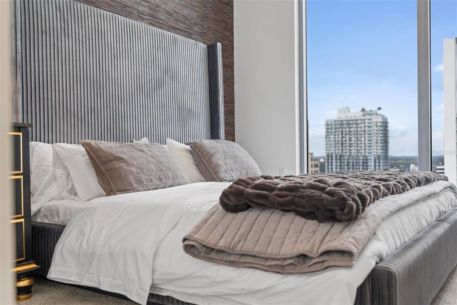 Image 39 of 71 For 301 1st Street S 2603