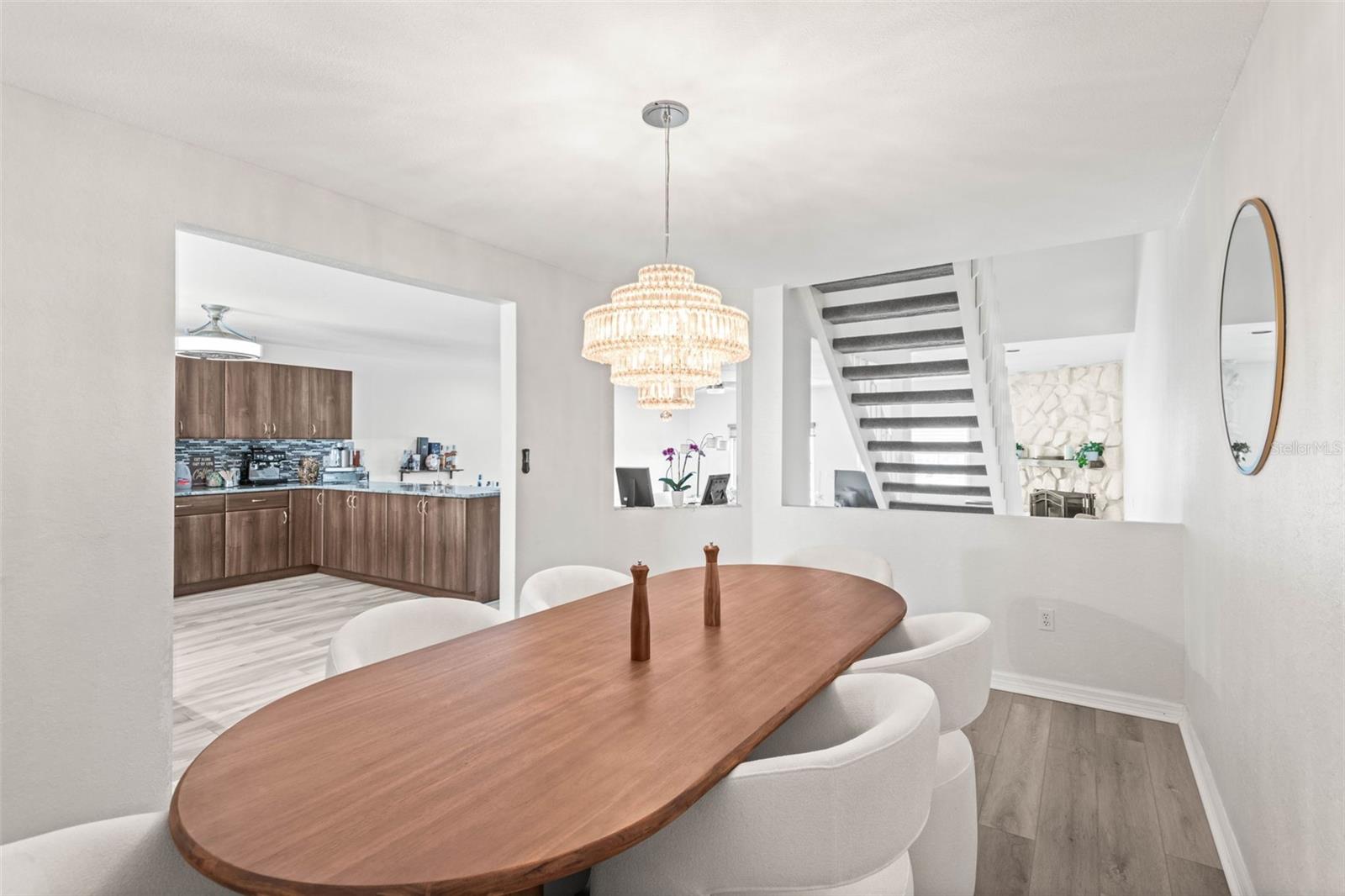 Image 10 of 36 For 1109 Pinellas Bayway S 102