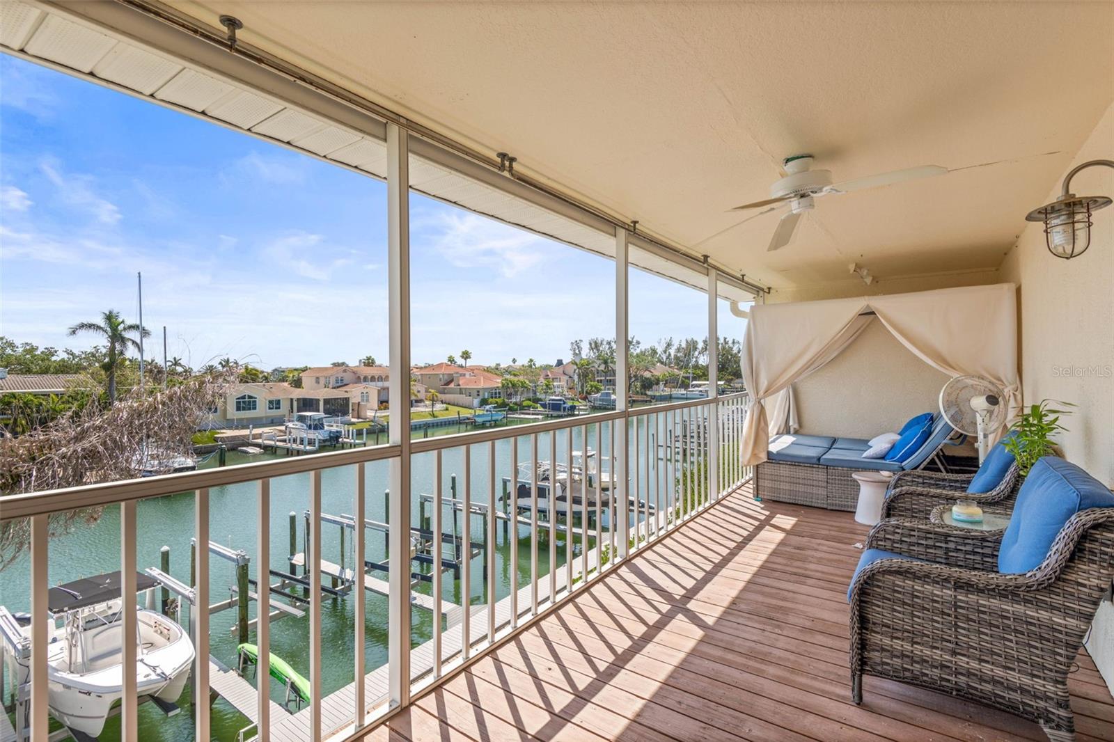 Image 32 of 36 For 1109 Pinellas Bayway S 102