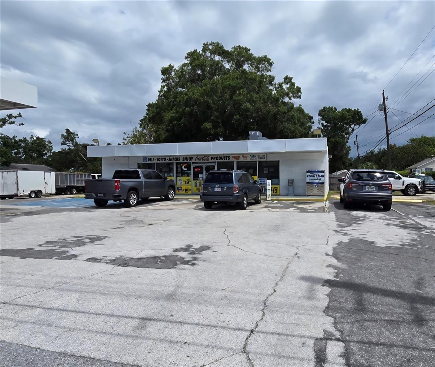 Image 2 of 8 For 5227 Gulfport Boulevard S