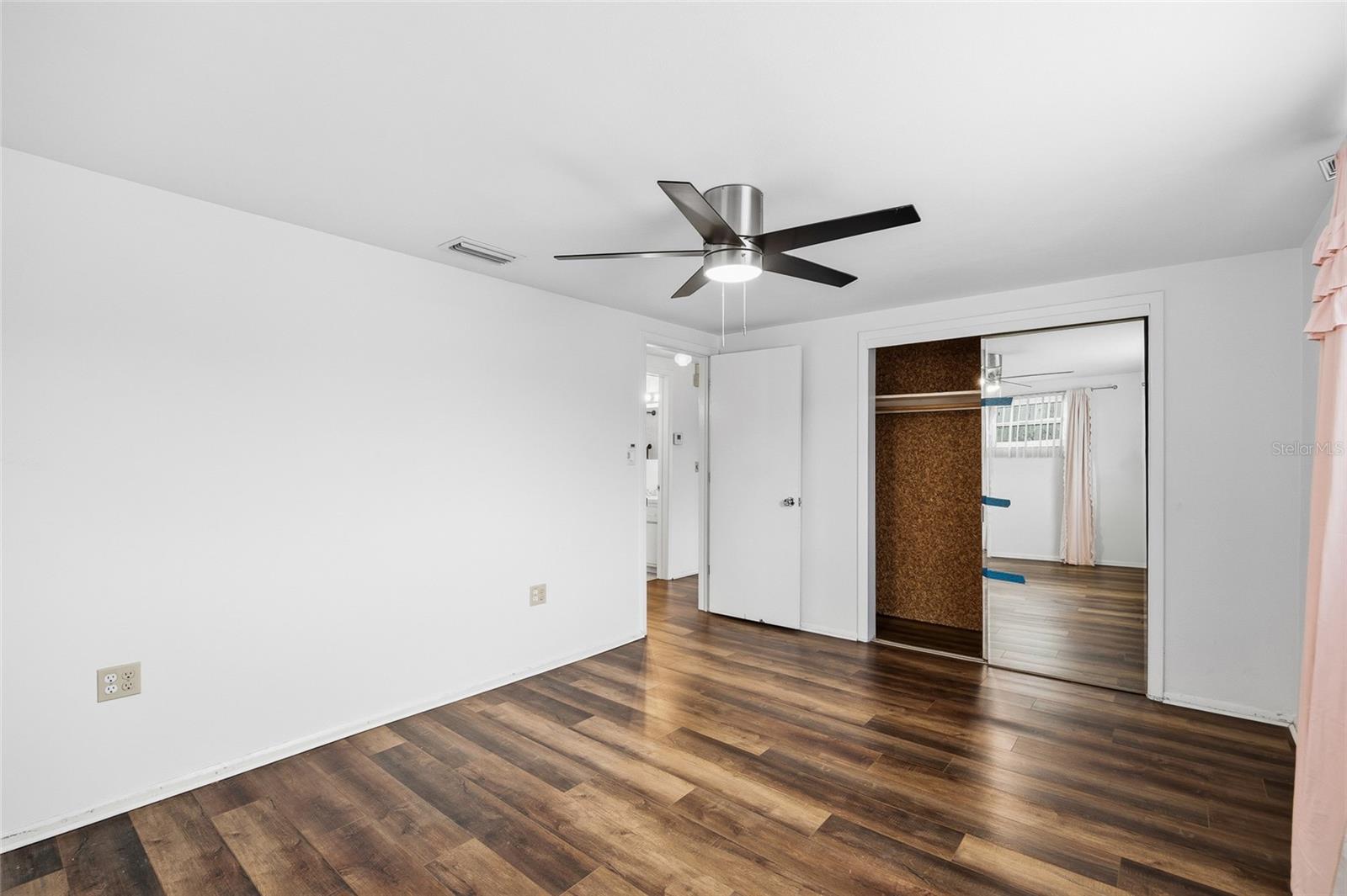 Image 13 of 37 For 3342 Peterborough Street