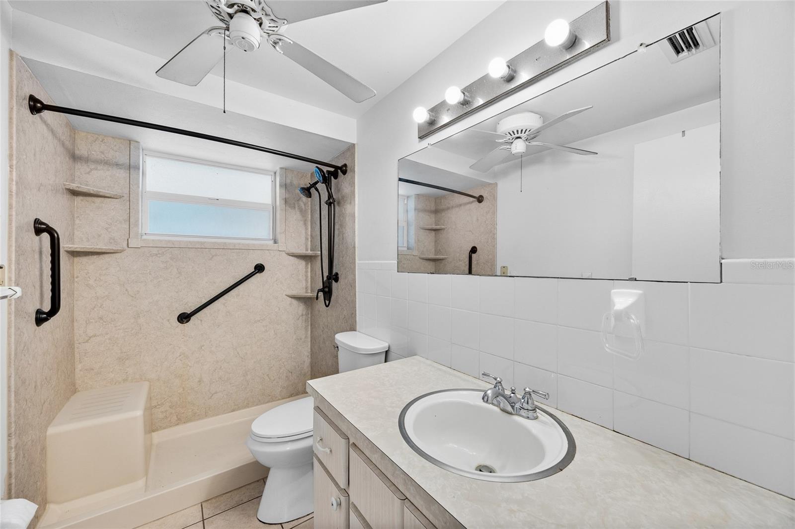 Image 14 of 37 For 3342 Peterborough Street