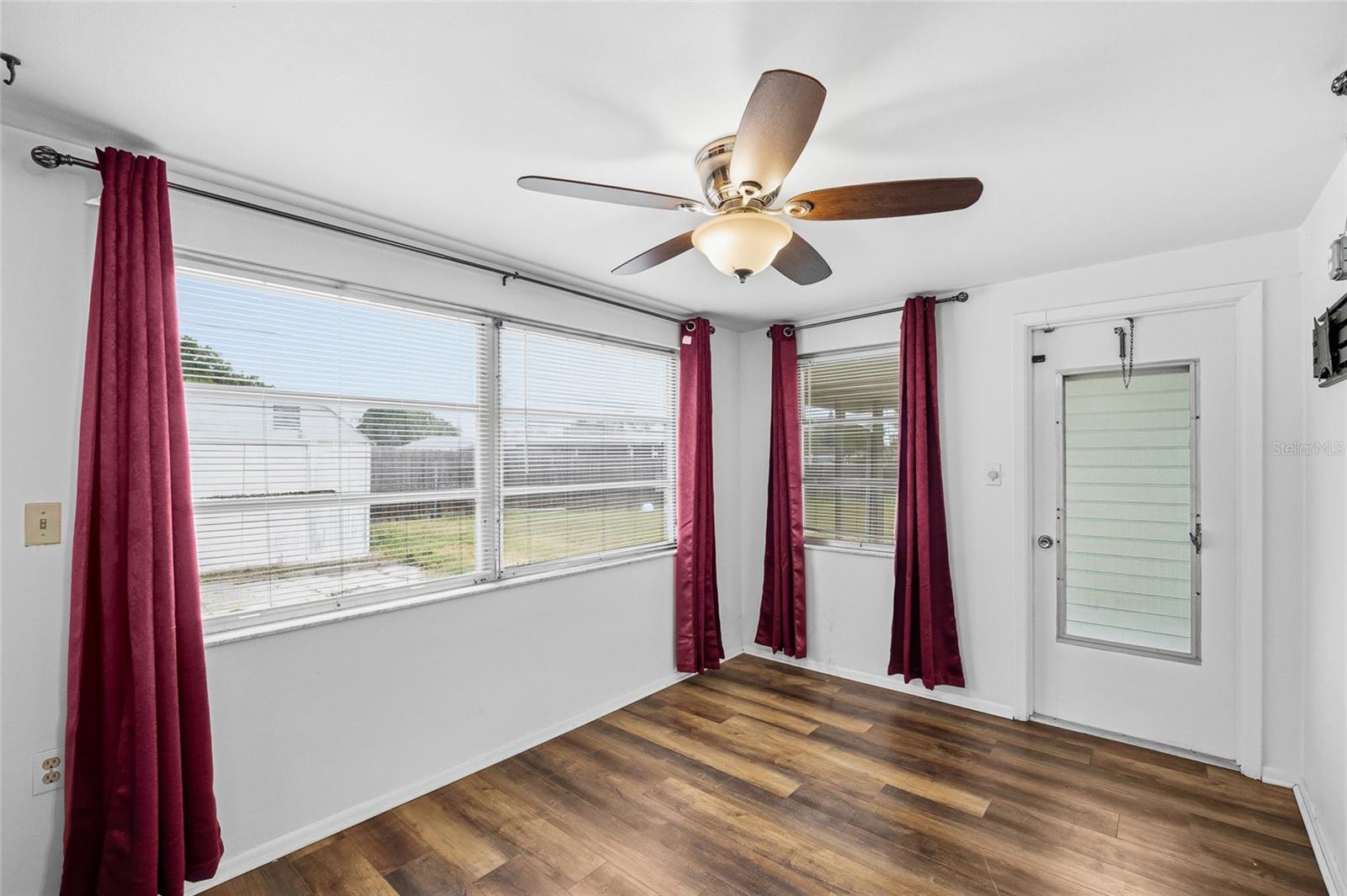 Image 15 of 37 For 3342 Peterborough Street