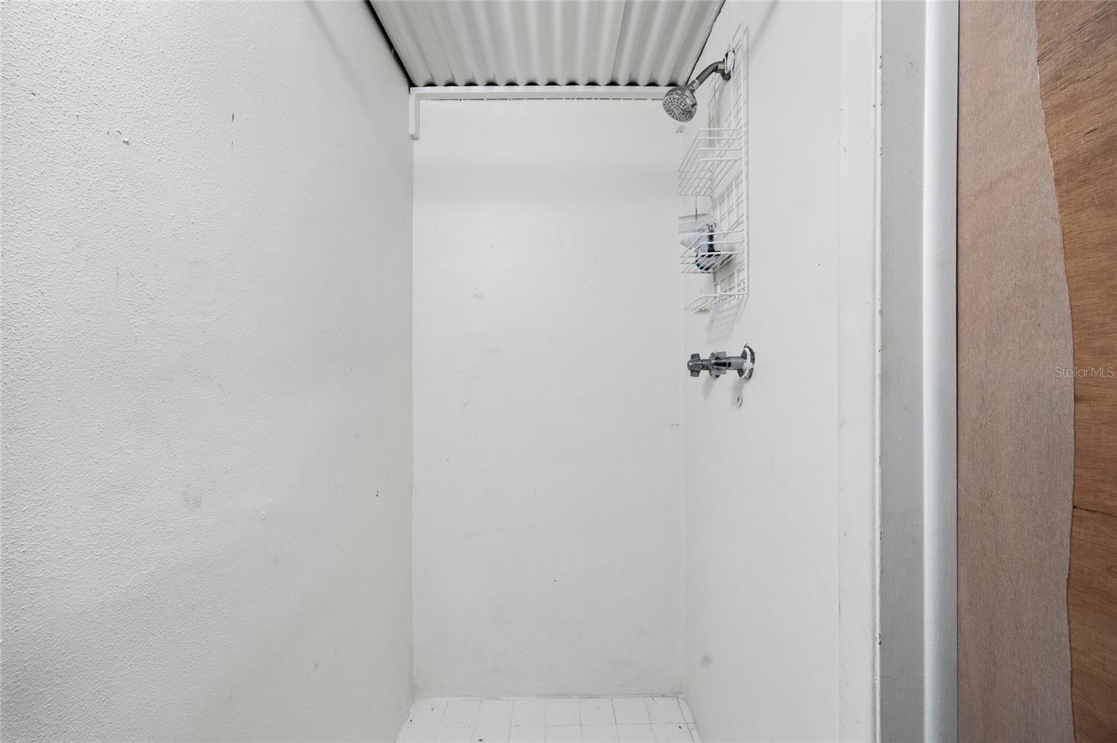 Image 17 of 37 For 3342 Peterborough Street