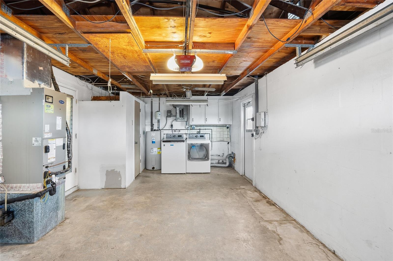 Image 18 of 37 For 3342 Peterborough Street