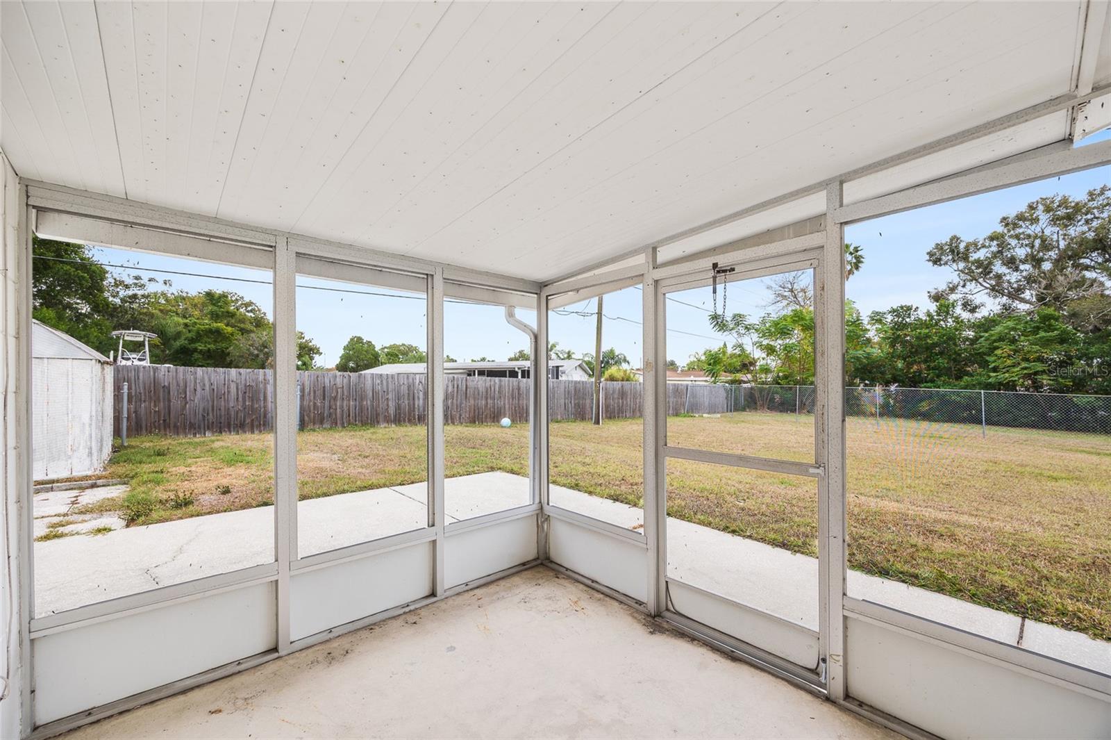 Image 26 of 37 For 3342 Peterborough Street