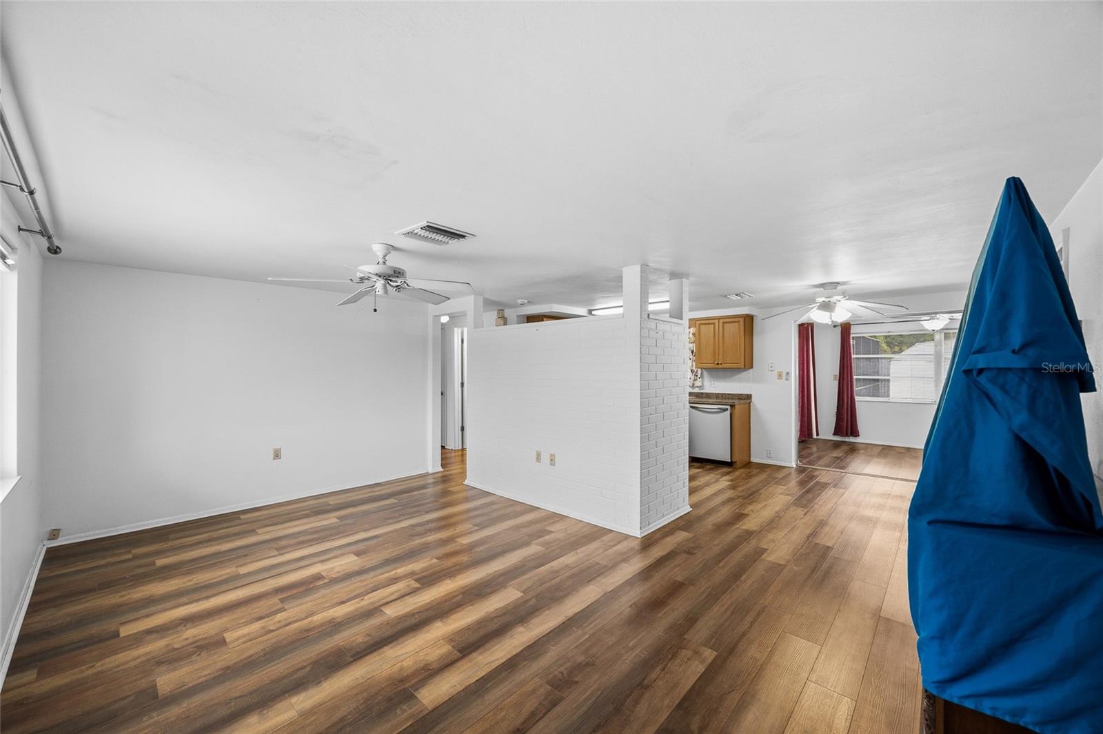 Image 7 of 37 For 3342 Peterborough Street