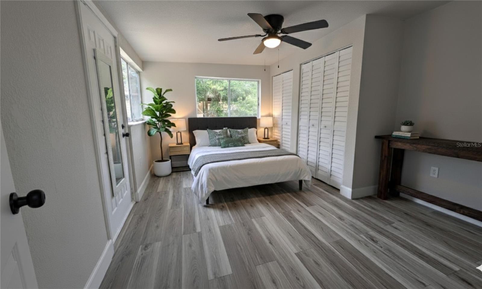 Listing photo id 11 for 9761 Lake Drive