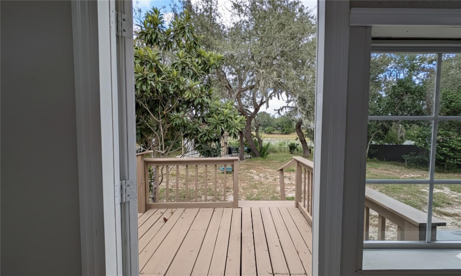 Listing photo id 21 for 9761 Lake Drive