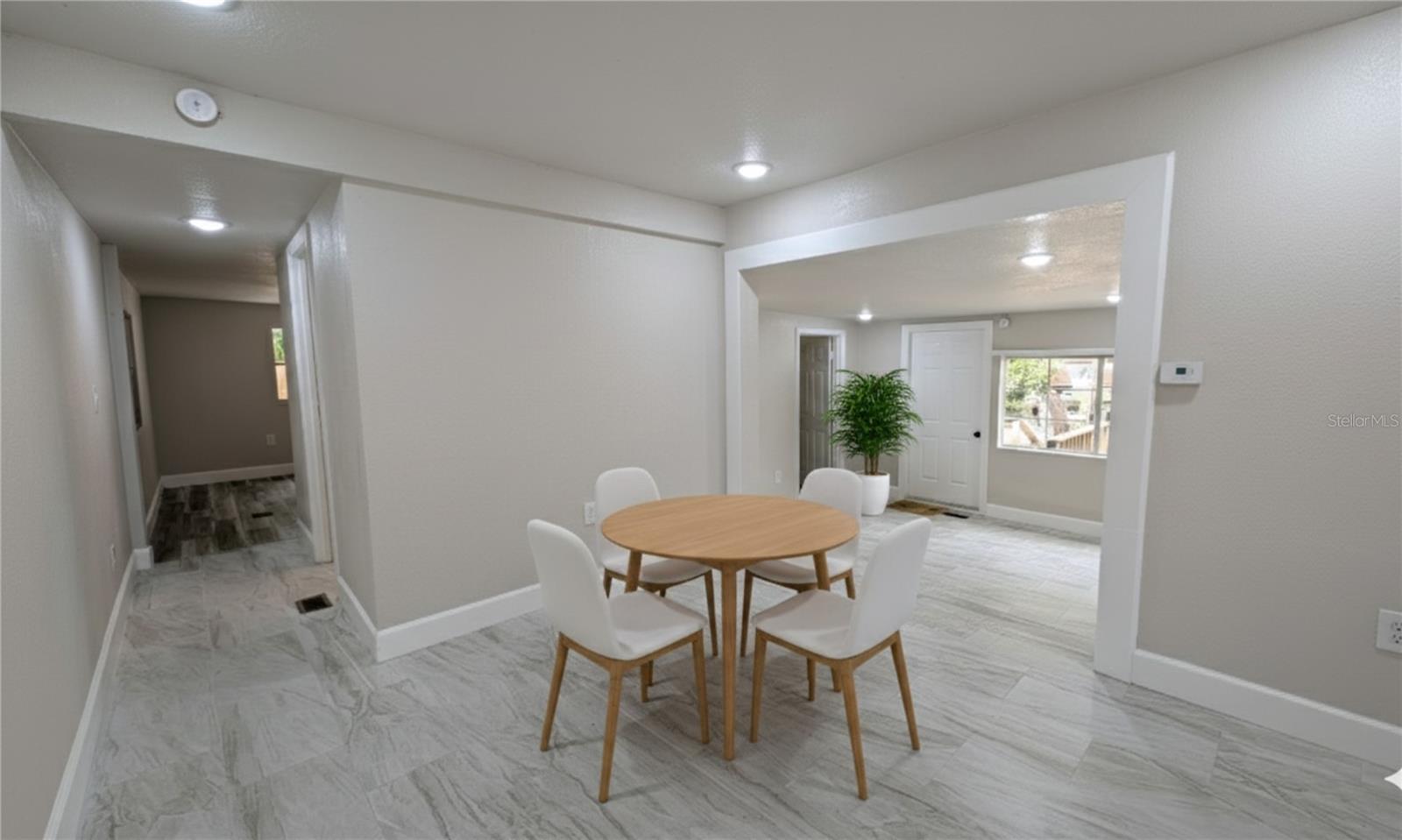 Listing photo id 2 for 9761 Lake Drive