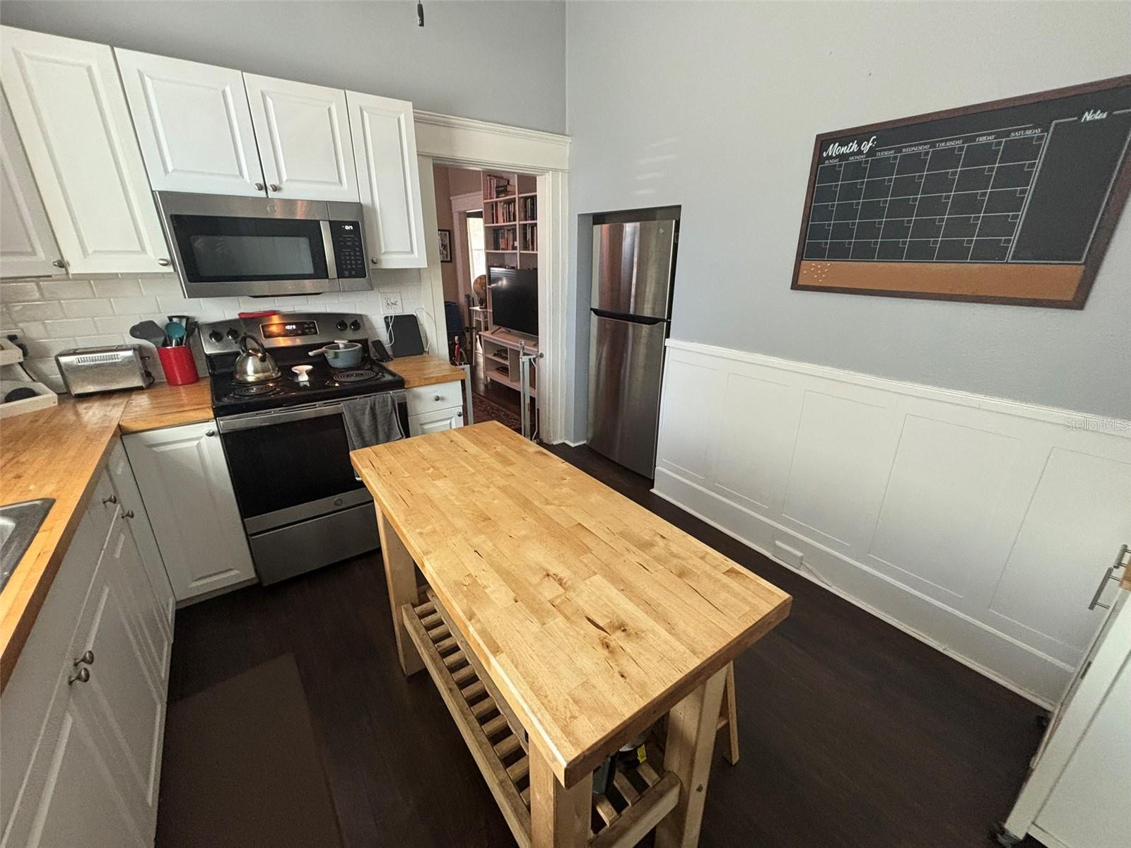 Image 7 of 15 For 107 Wilder Avenue