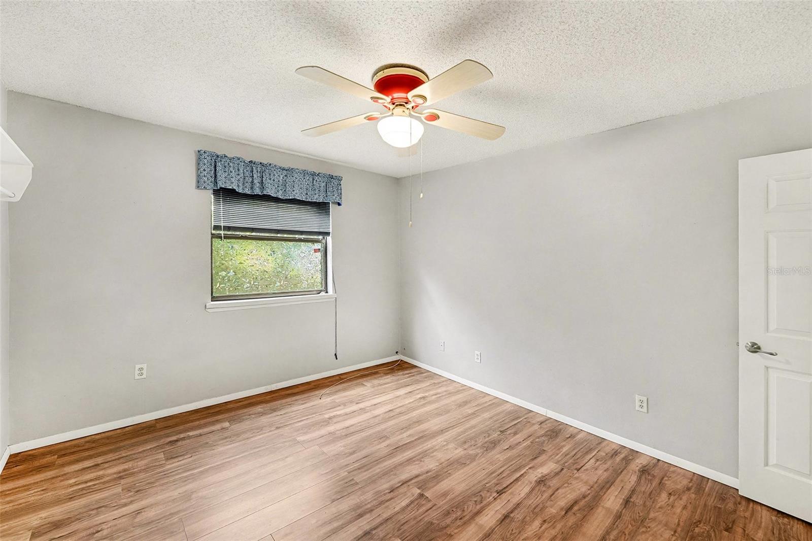 Image 22 of 28 For 7504 Dolonita Drive