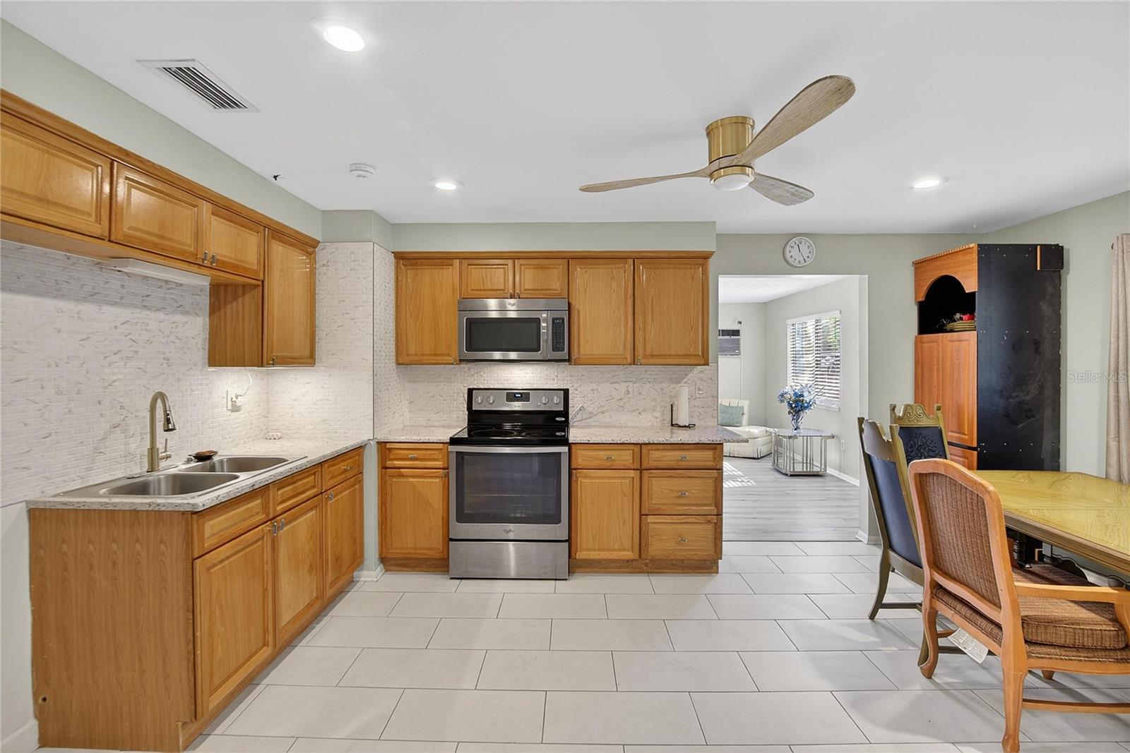 Image 6 of 23 For 3519 Colleen Drive