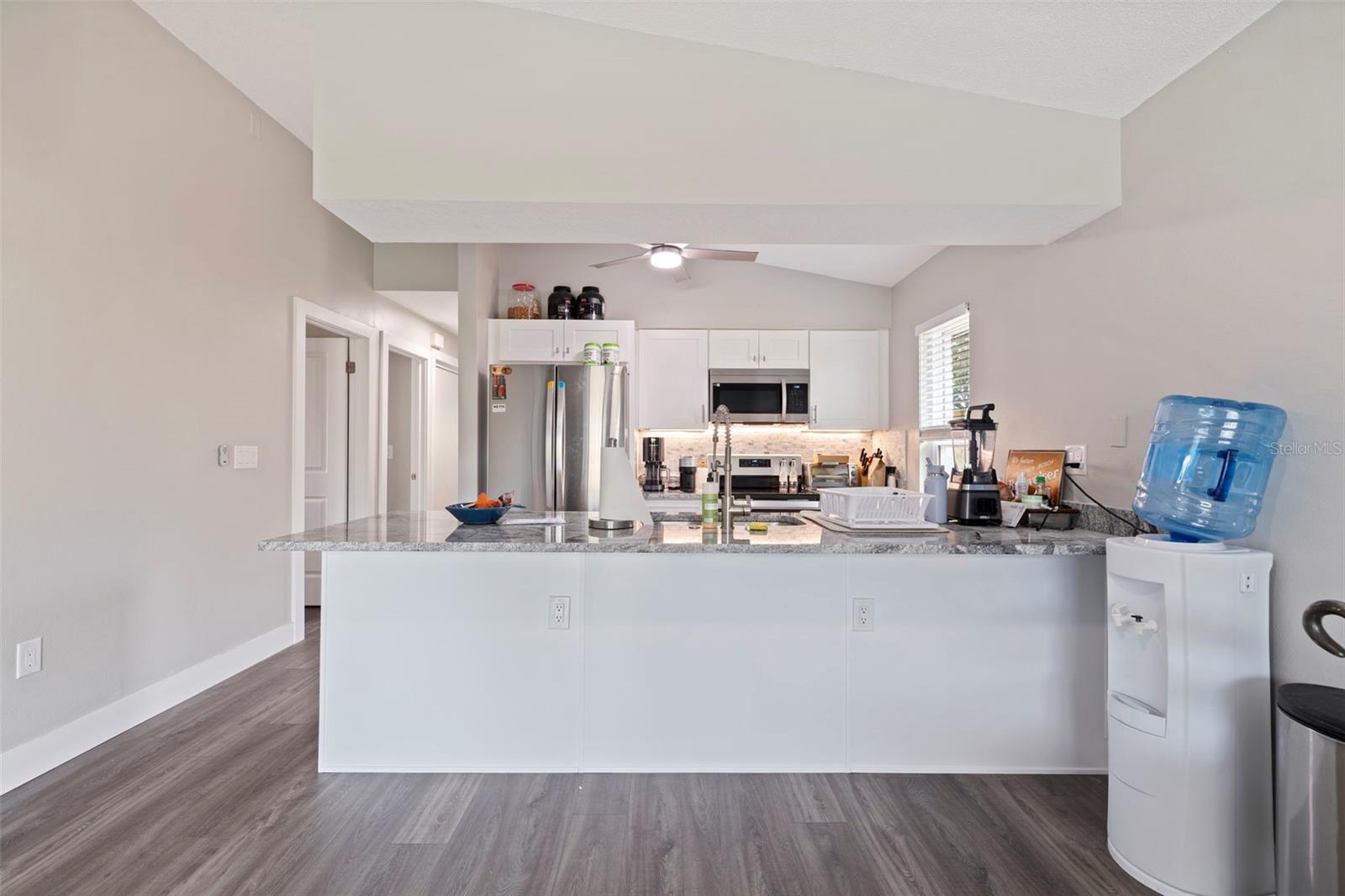 Image 12 of 33 For 935 47th Avenue N