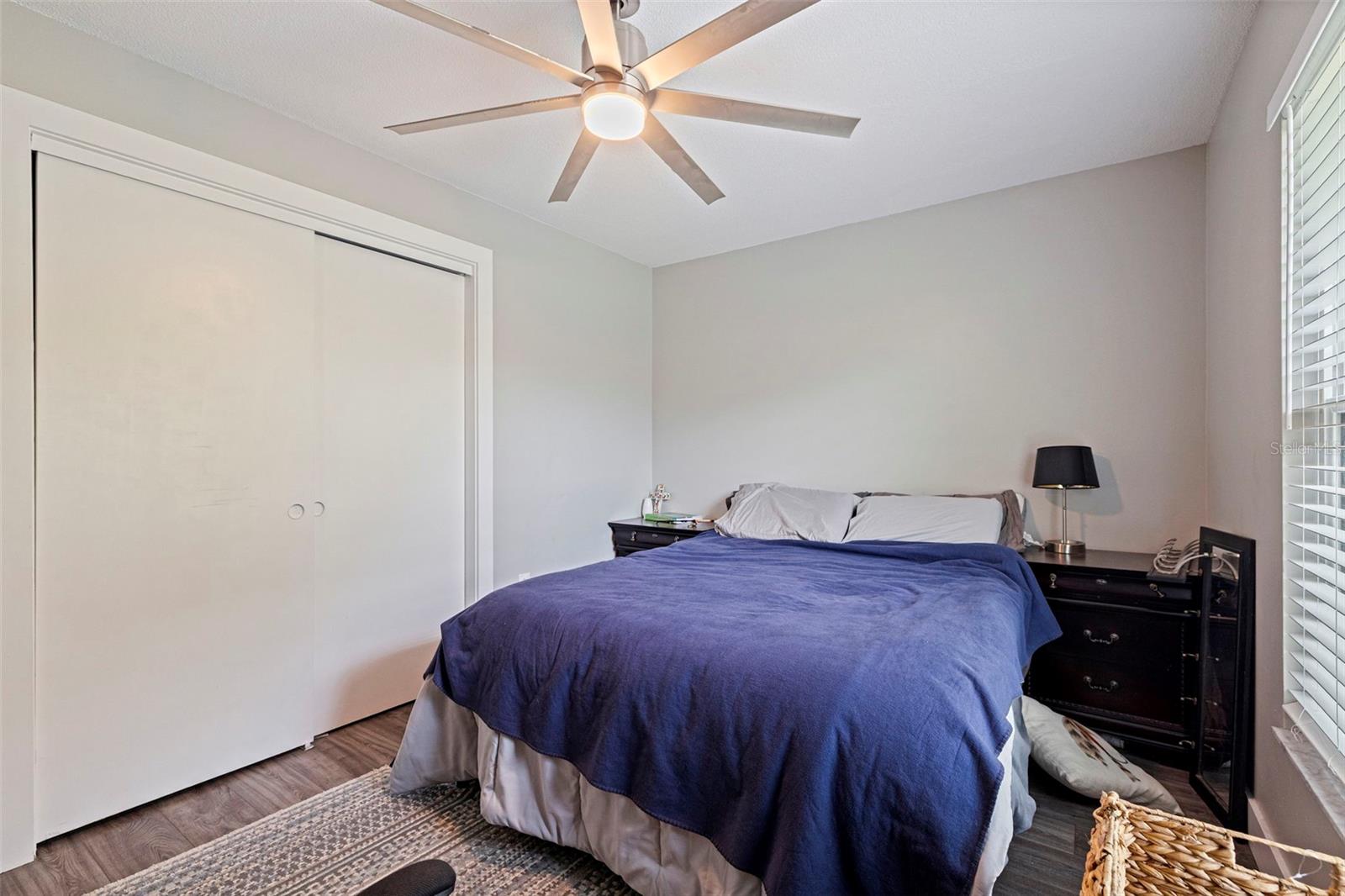 Image 19 of 33 For 935 47th Avenue N