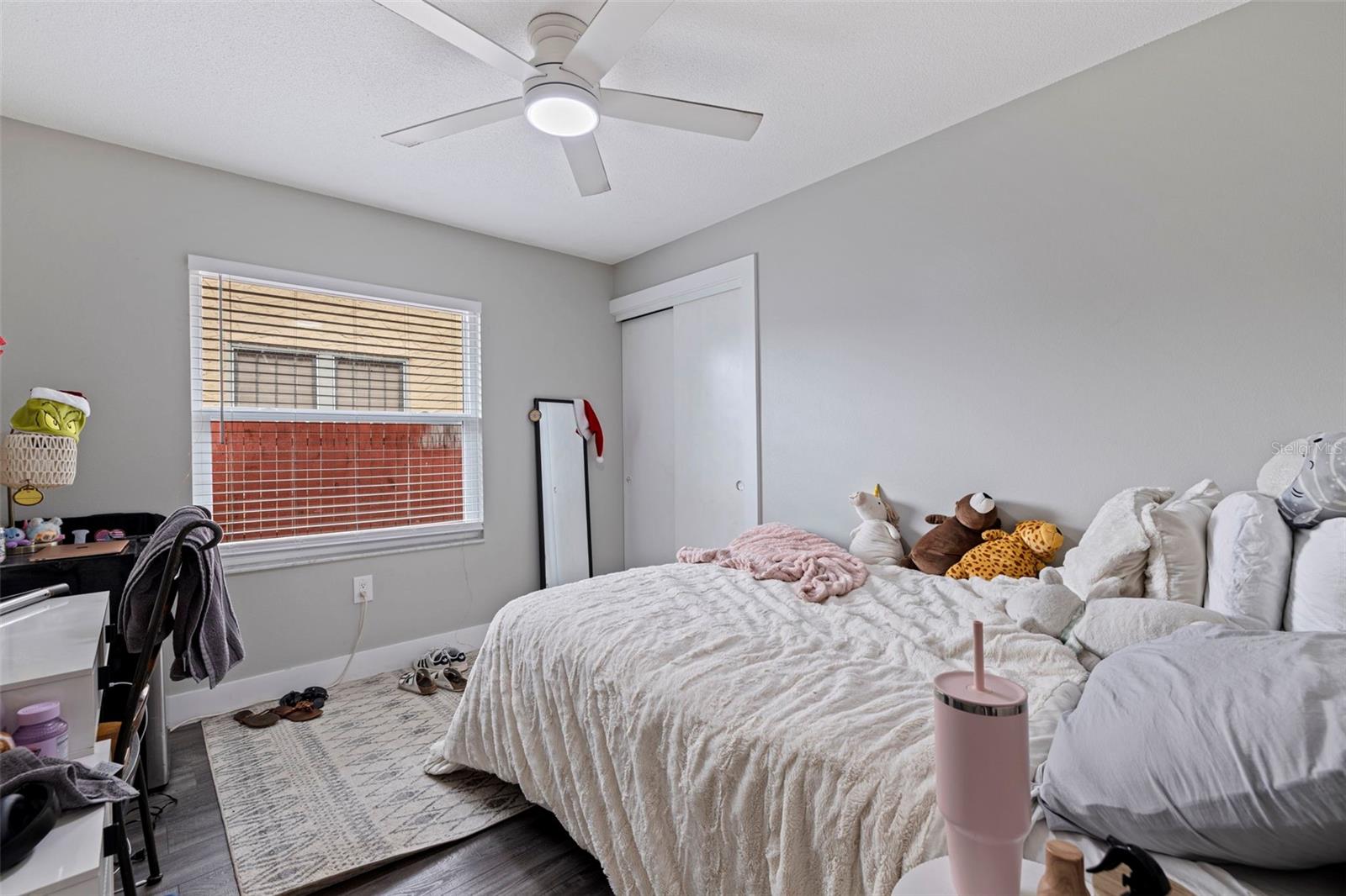 Image 20 of 33 For 935 47th Avenue N