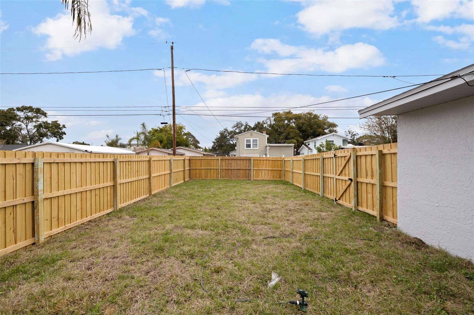 Image 27 of 33 For 935 47th Avenue N