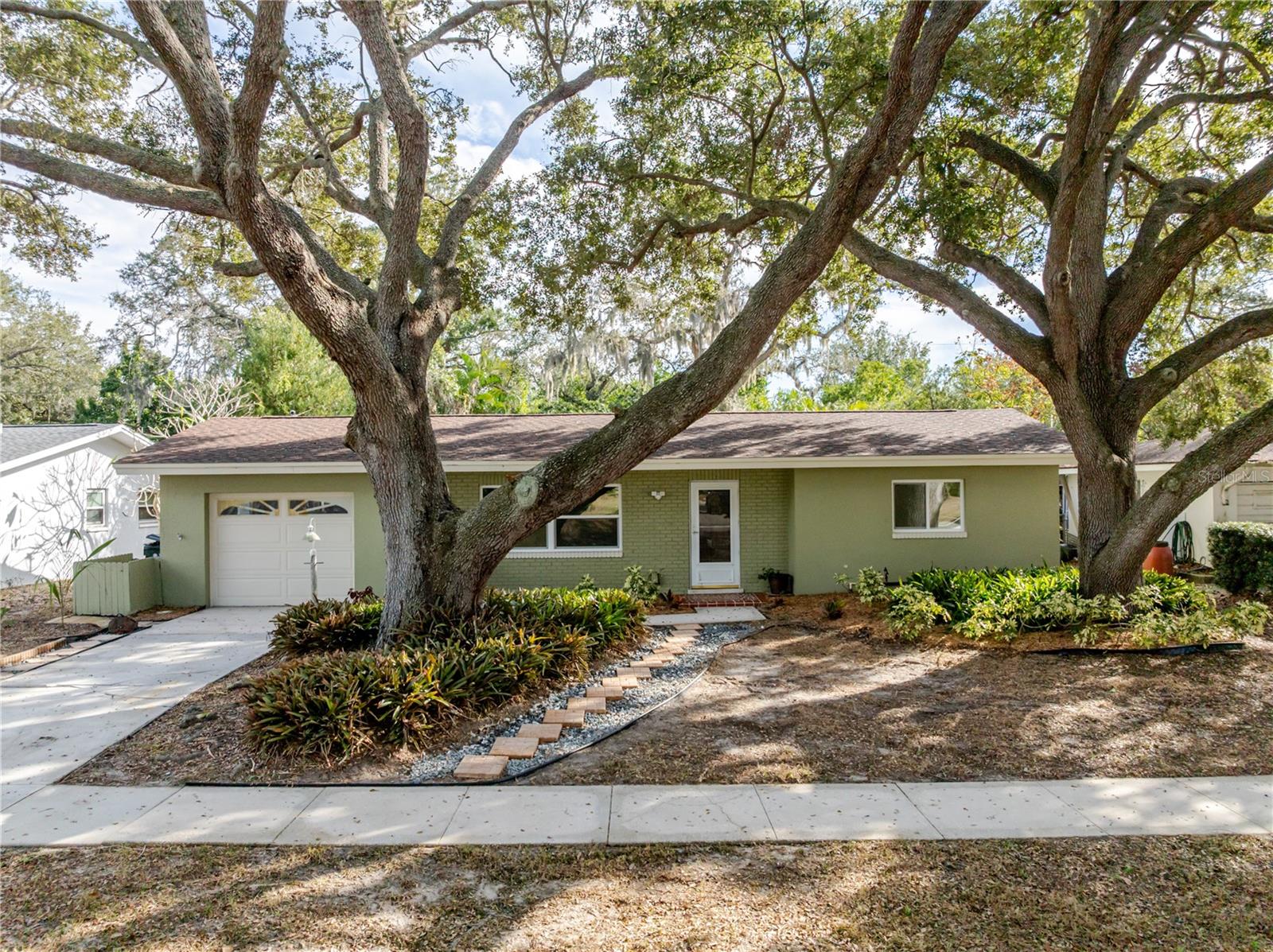 Details for 1721 Woodridge Drive, CLEARWATER, FL 33756